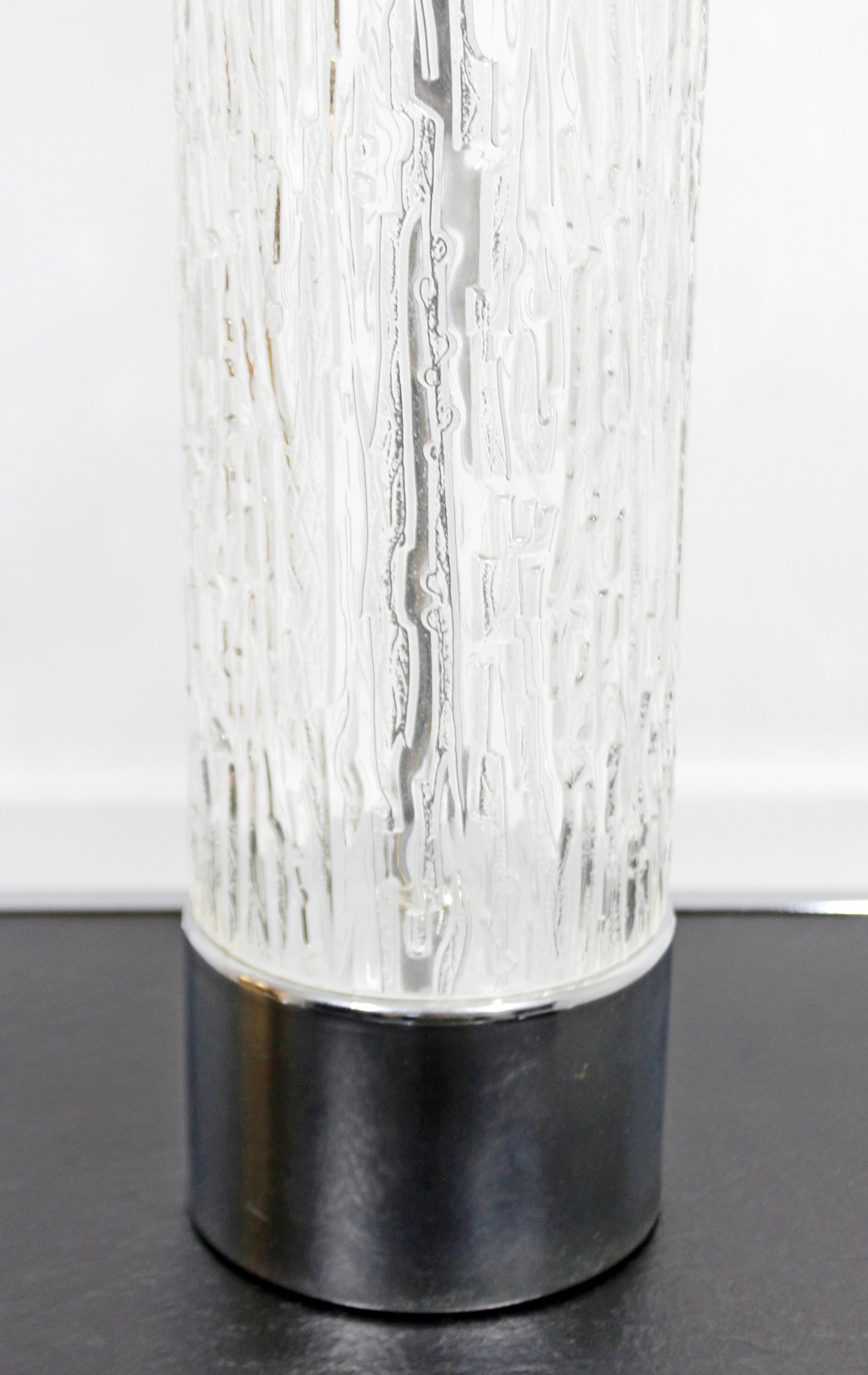 Mid-Century Modern Lampe de table en verre transparent de Murano:: style moderne du milieu du siècle:: base chromée:: Italie 1970 en vente