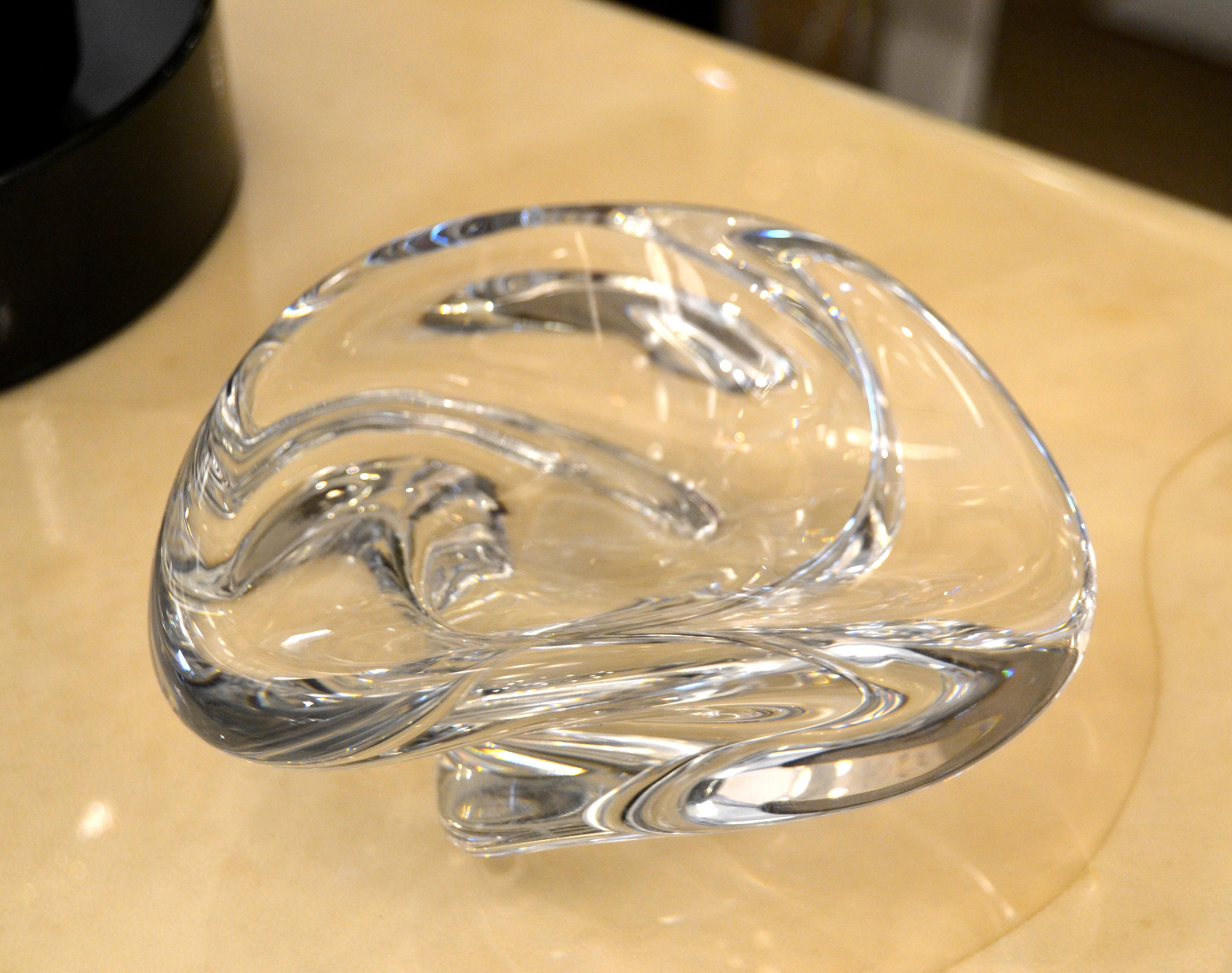 Mid-Century Modern clear swirl geometric heavy St. Louis crystal art glass bowl or catchall.
Marked underneath.
Simply lovely and made with great craftsmanship.