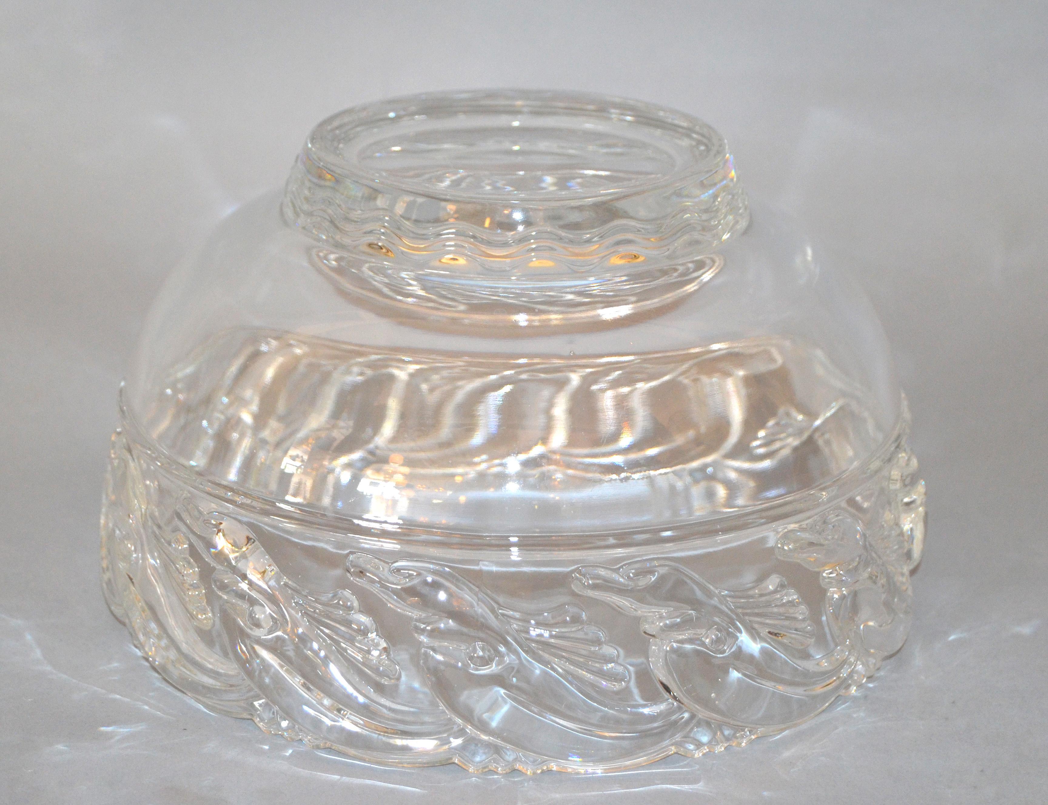 Mid-Century Modern Clear Tiffany & Company Art Glass Crystal Bowl with Dolphins In Good Condition For Sale In Miami, FL