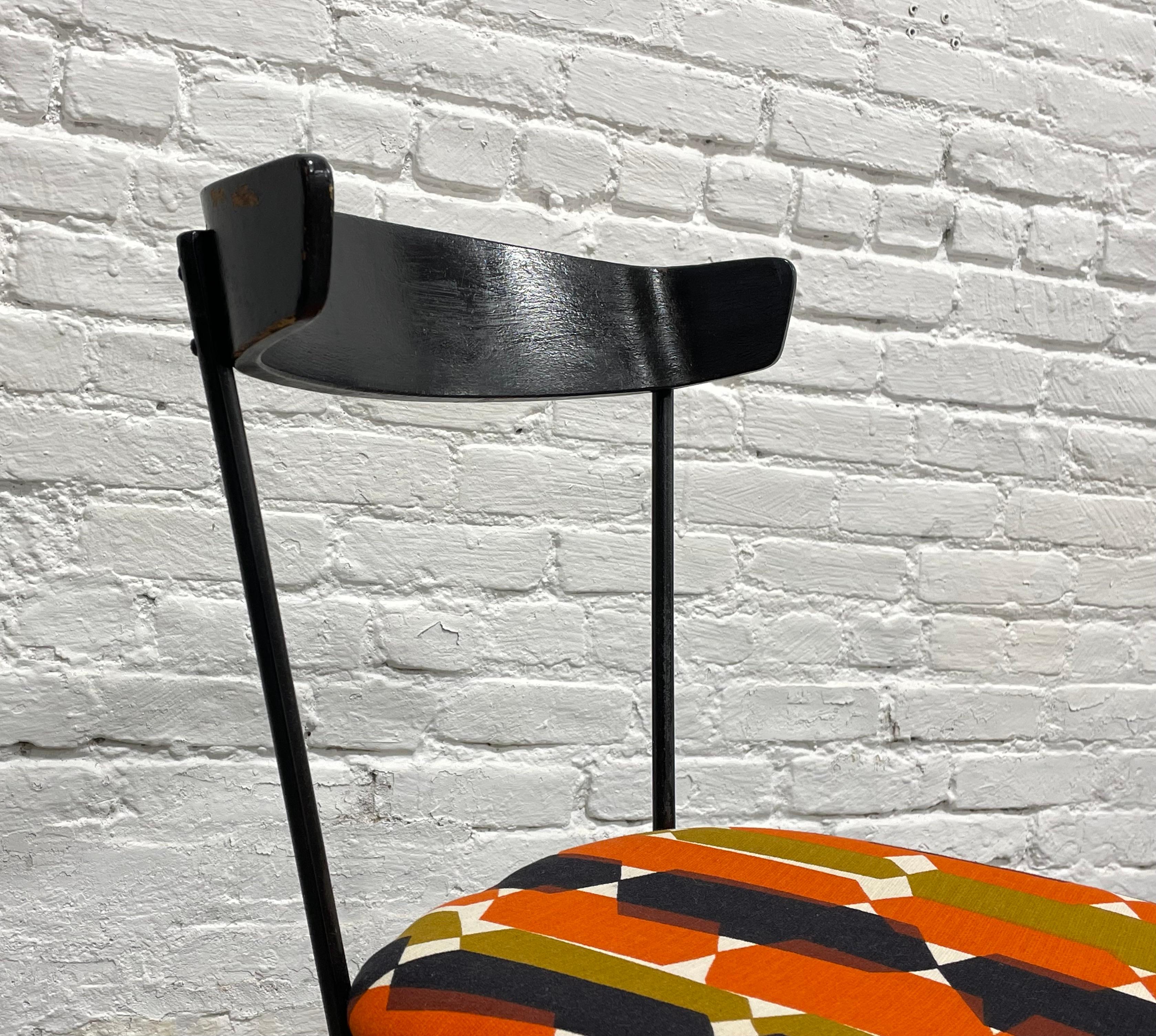 Mid-20th Century Mid-Century Modern Clifford Pascoe Side Chair For Sale