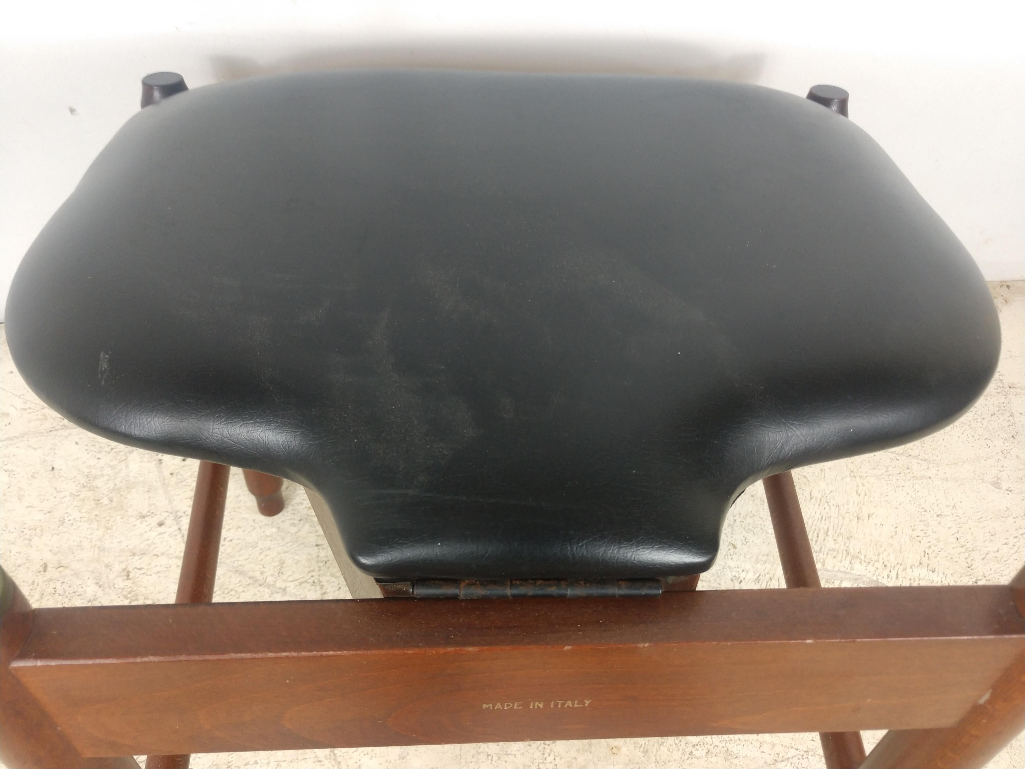 Mid-Century Modern Clothes Valet by Fratelli Regiutti In Good Condition In Port Jervis, NY