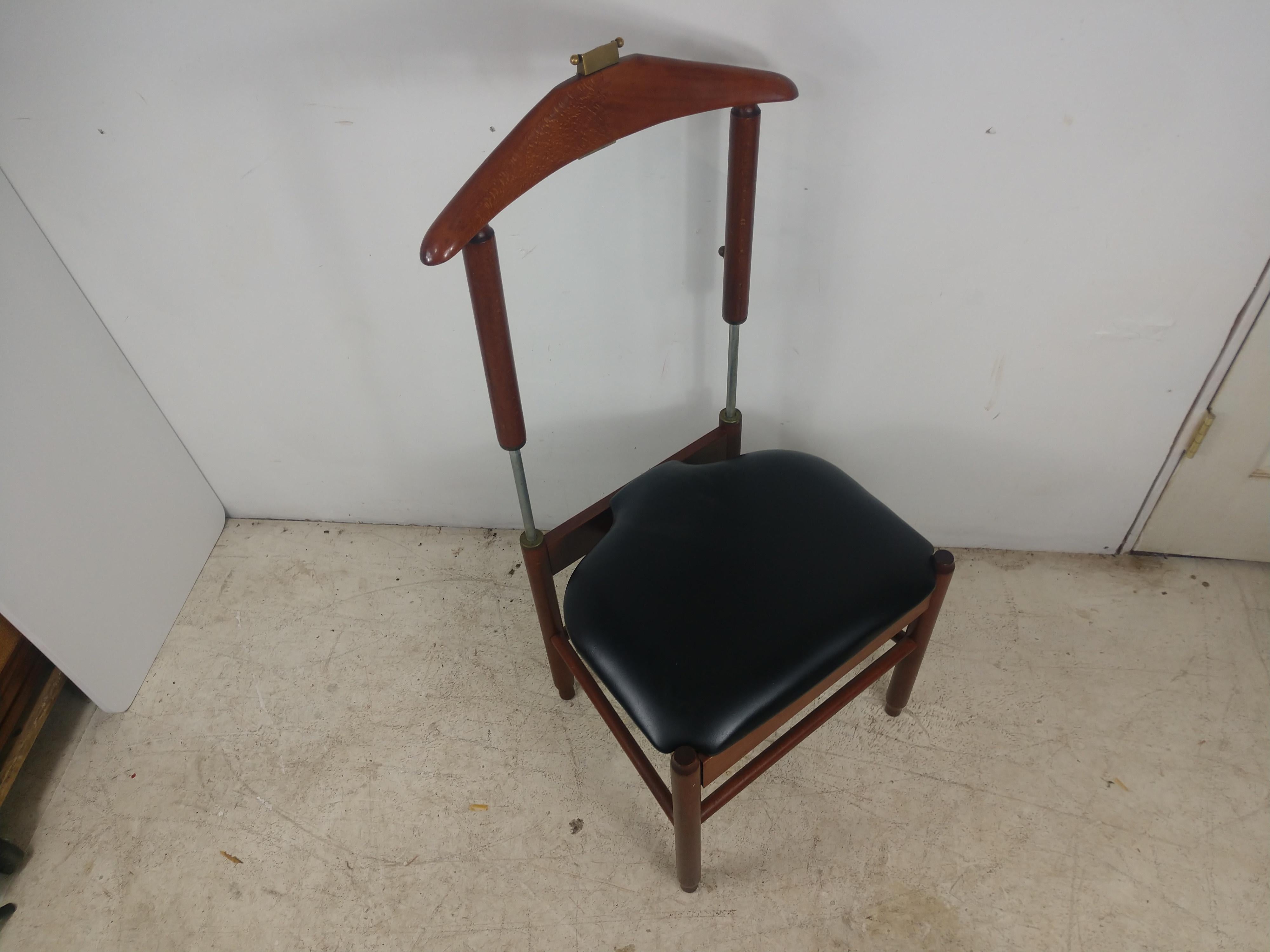 Brass Mid-Century Modern Clothes Valet by Fratelli Regiutti