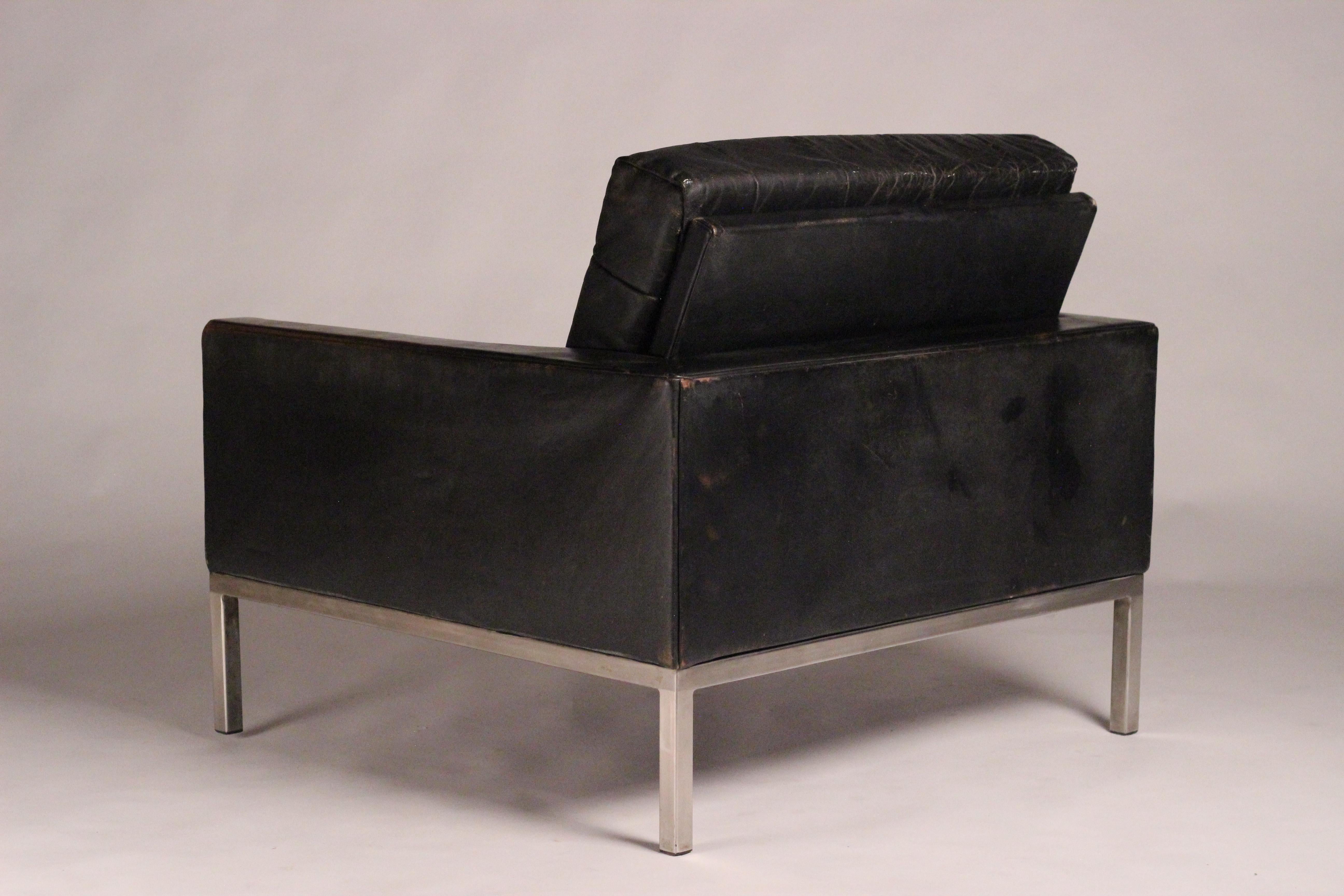 Leather Mid-Century Modern Club Armchair by Robin Day No 2