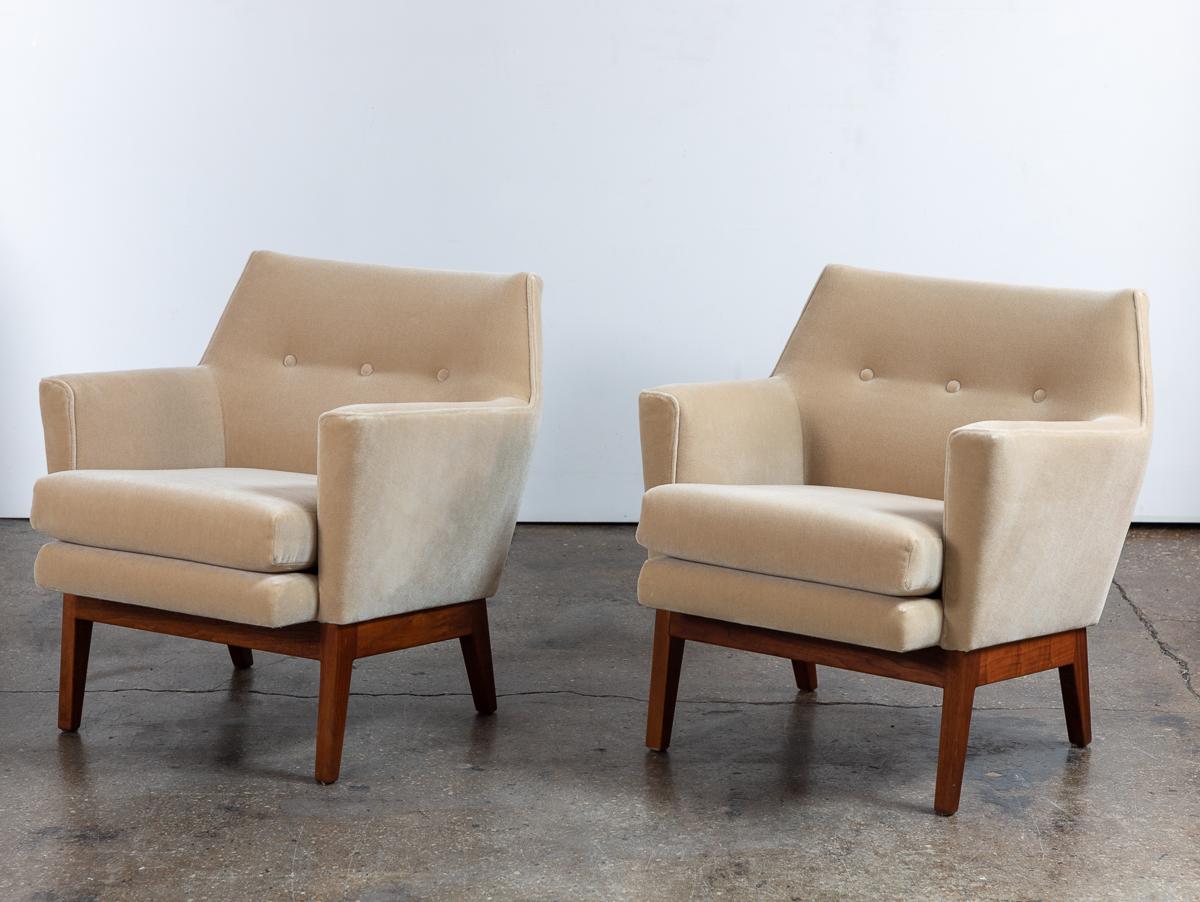 Mid-Century Modern Mid Century Modern Club Chairs in Jens Risom Style in Knoll Velvet