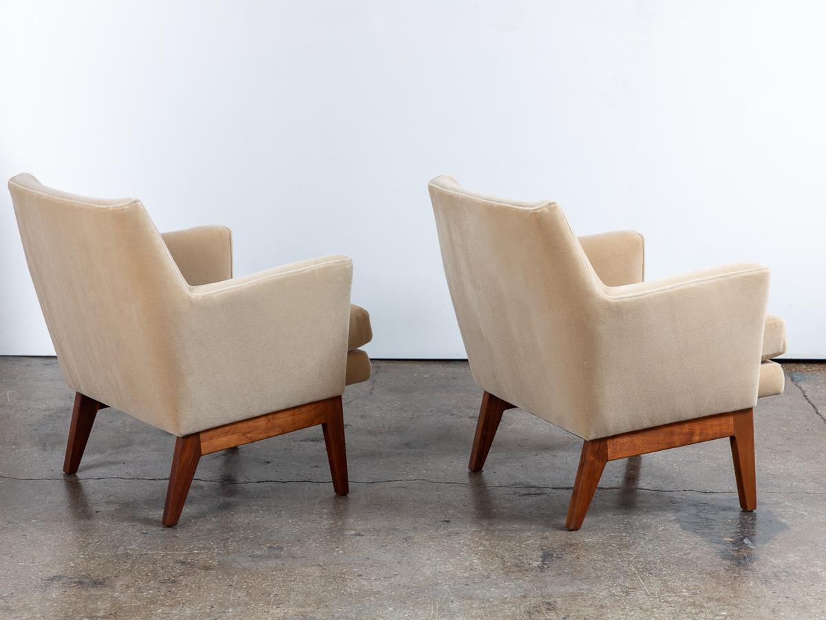Mohair Mid Century Modern Club Chairs in Jens Risom Style in Knoll Velvet For Sale