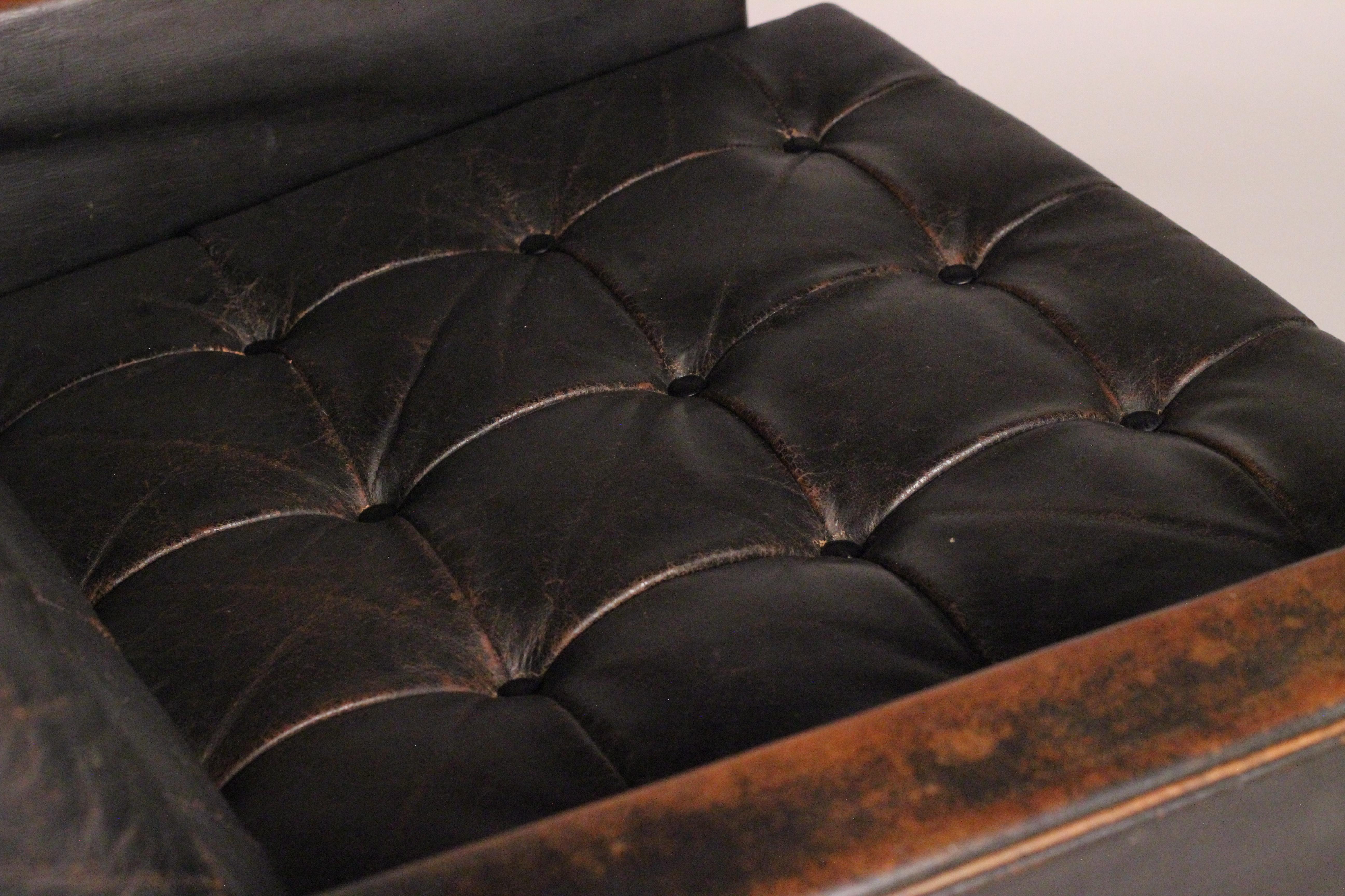Mid-Century Modern Club Leather Armchair by British Designer Robin Day 1
