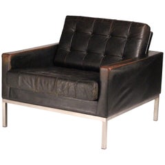 Mid-Century Modern Club Leather Armchair by British Designer Robin Day