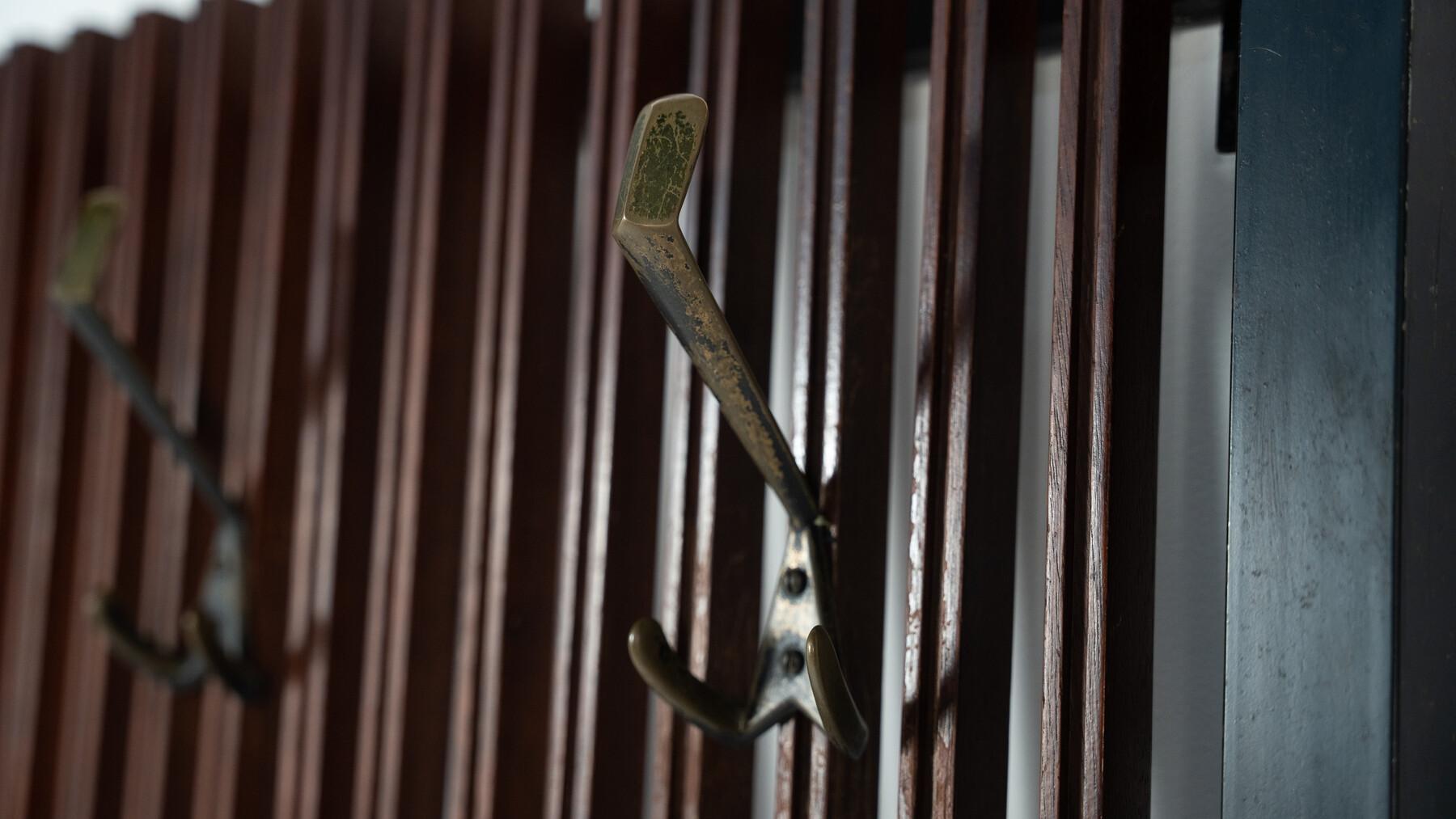 Mid-Century Modern Coat Hanger, Italy, 1950s In Good Condition For Sale In Brussels, BE