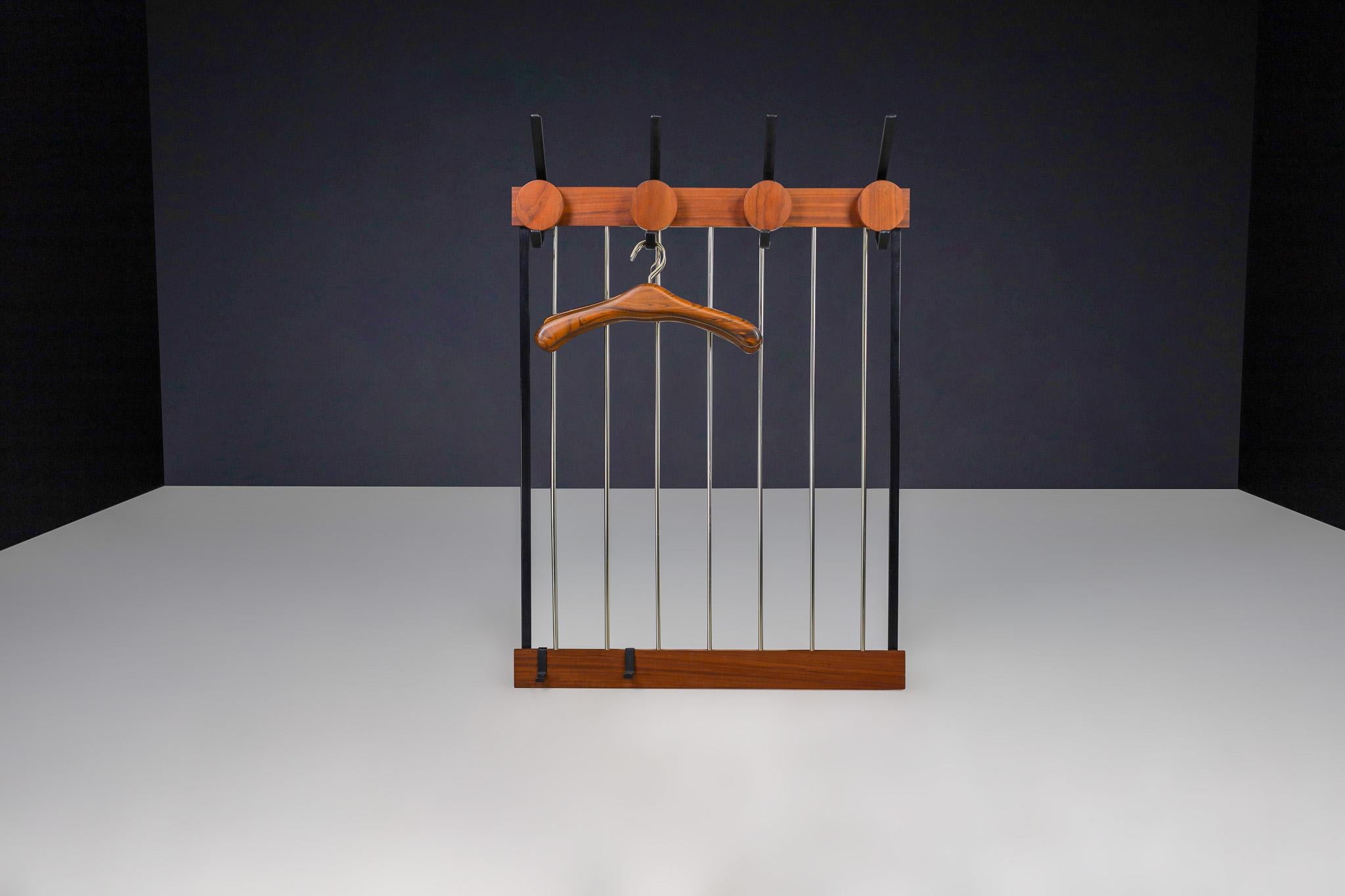 Mid-Century Modern Coat Rack in Black Steel and Teak, Germany 1960s In Good Condition For Sale In Almelo, NL