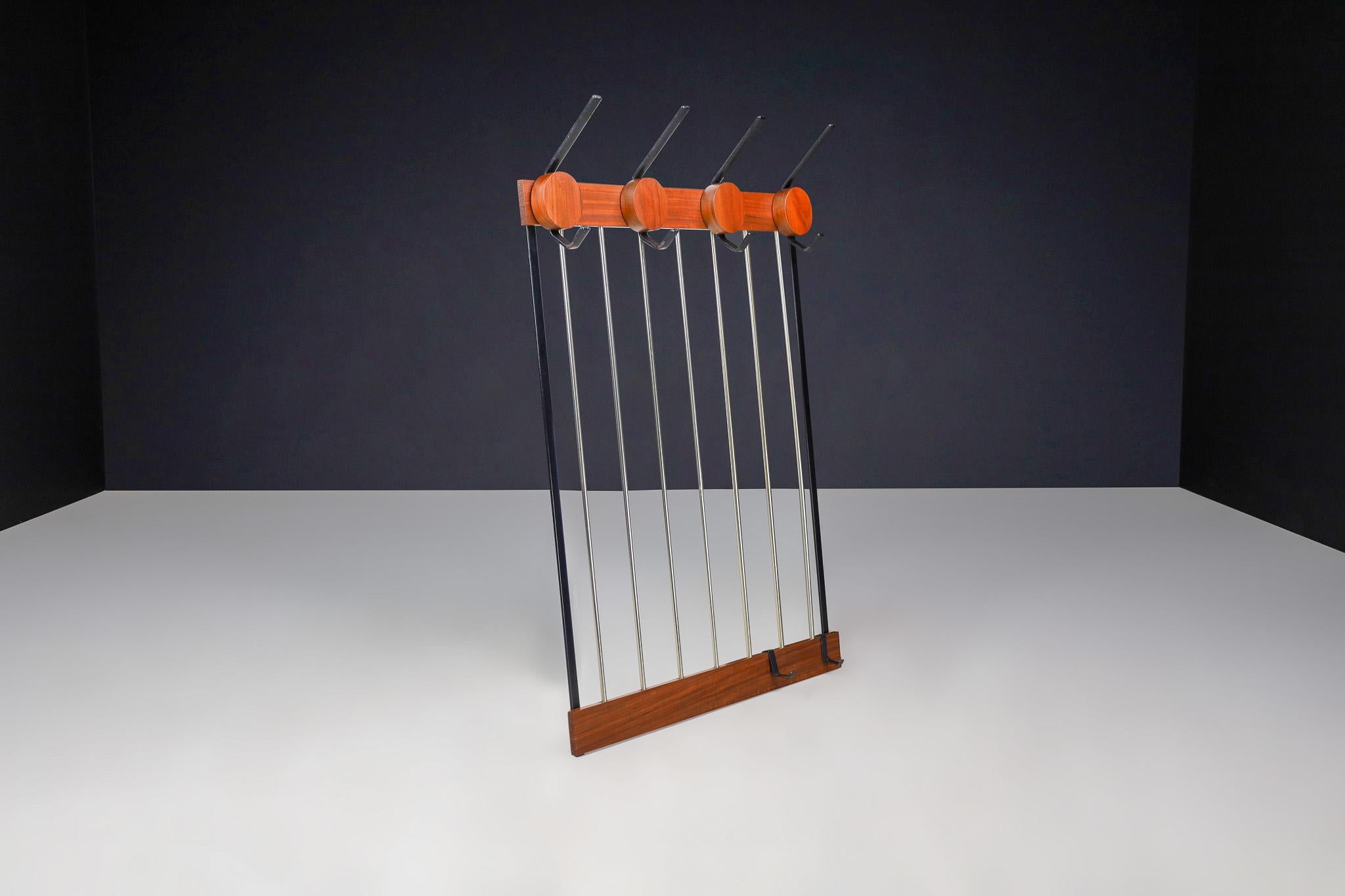 Mid-Century Modern Coat Rack in Black Steel and Teak, Germany 1960s For Sale 1