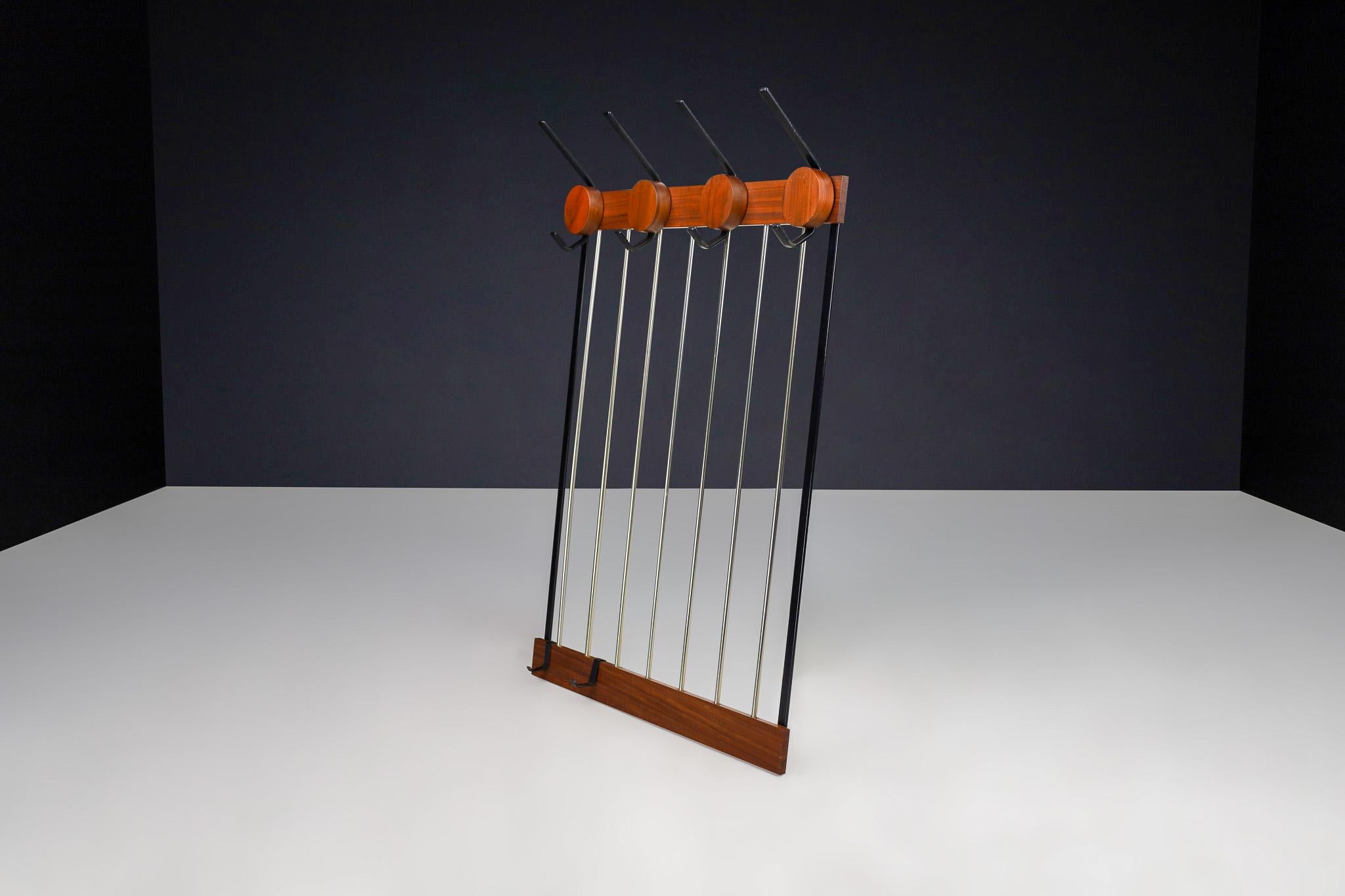 Mid-Century Modern Coat Rack in Black Steel and Teak, Germany 1960s For Sale 2