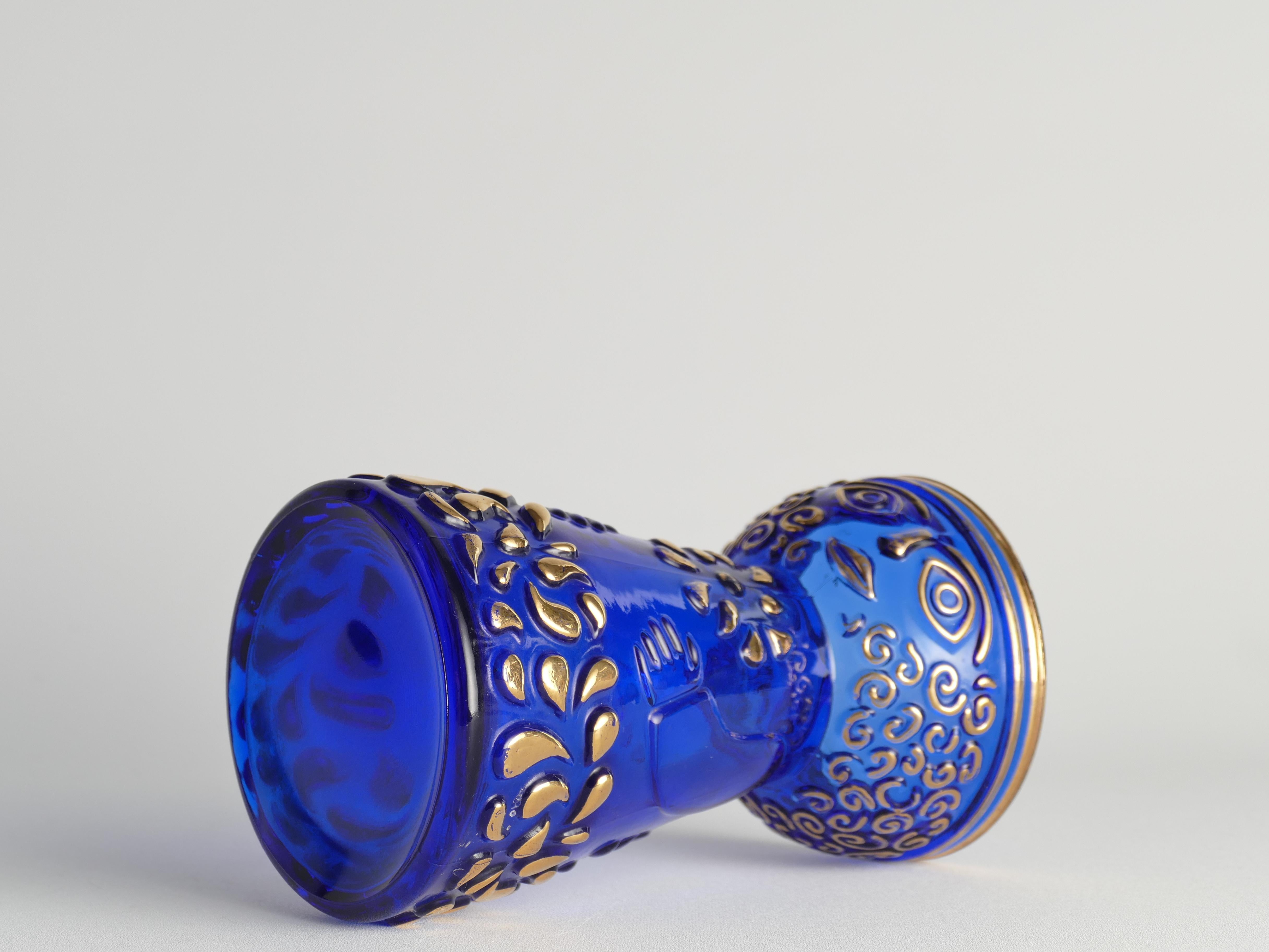 Vase Hyacinth moderne du milieu du siècle dernier en verre bleu cobalt et or par Walther Glas en vente 4