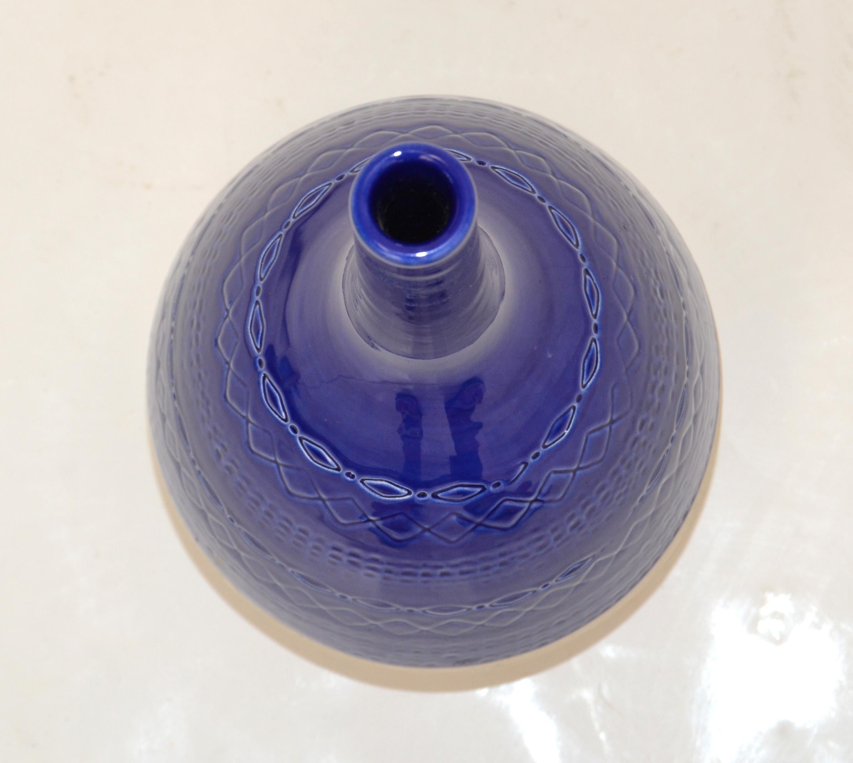 Moderne kobaltblaue und weiße Bitossi-Keramikvase im Bitossi-Stil aus der Mitte des Jahrhunderts, Italien (Italienisch) im Angebot