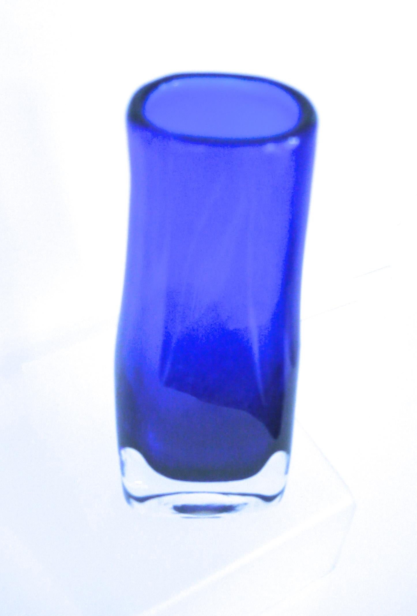 Finnish Mid-Century Modern Cobalt Glass Scandinavian Glass Vase Nuutajarvi Early 1970s For Sale