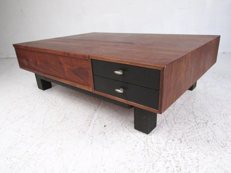 MidCentury Modern Cocktail Table by Drexel For Sale at 1stDibs