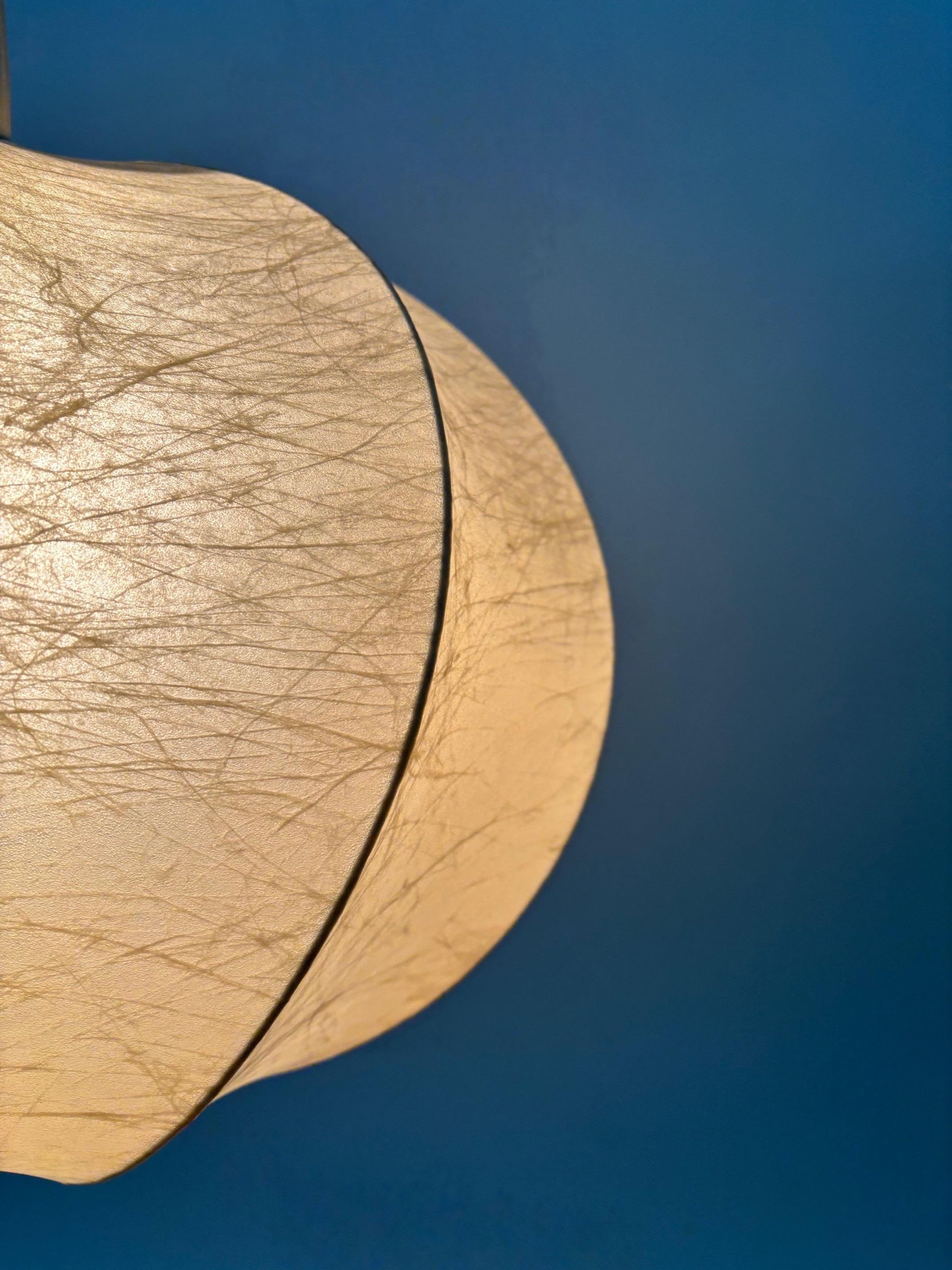 Lampe à suspension cocon moderne mi-siècle, années 1960, Italie en vente 1