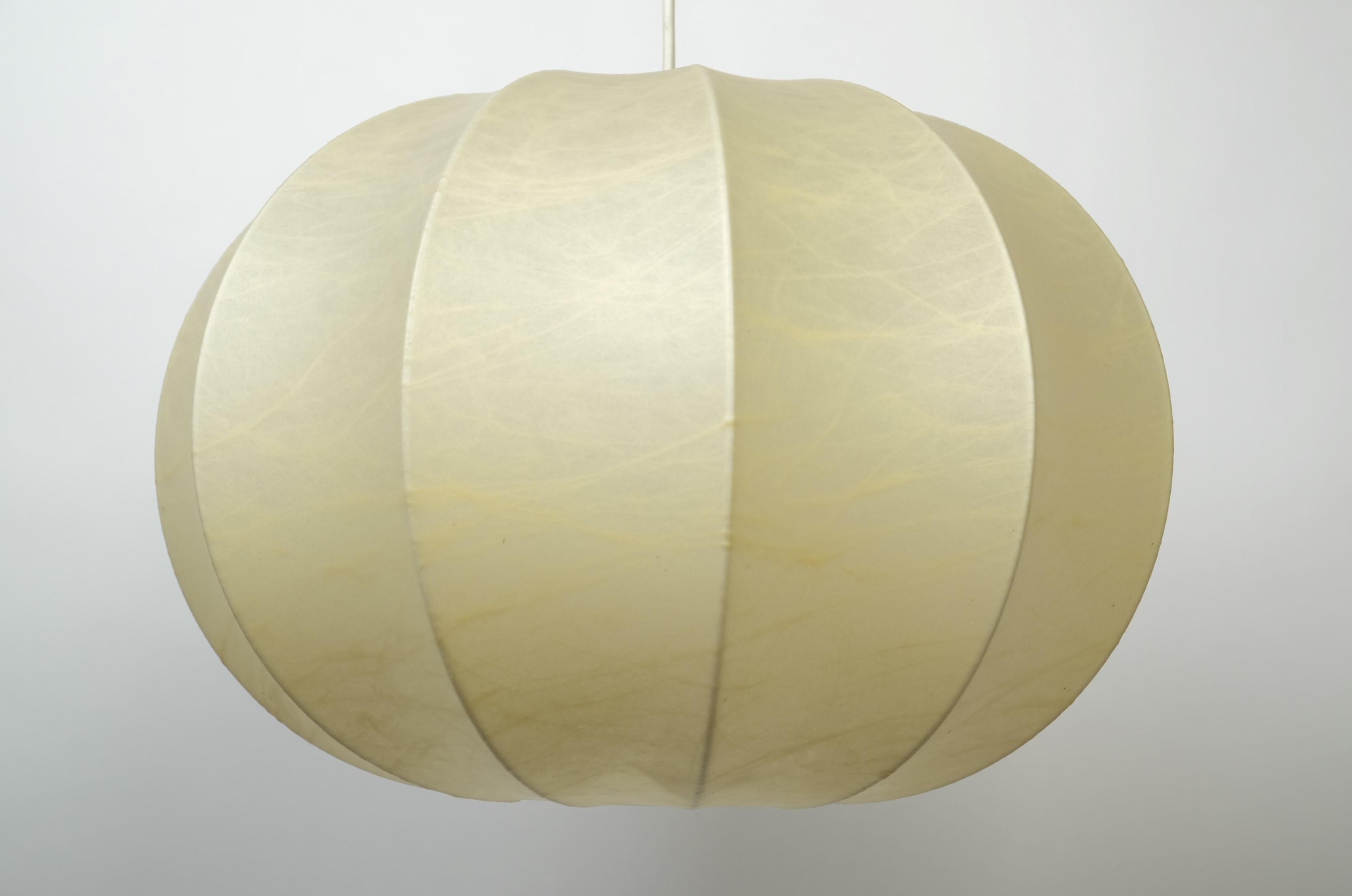 Lampe pendante cocon moderne du milieu du siècle dernier, Italie, années 1960 6