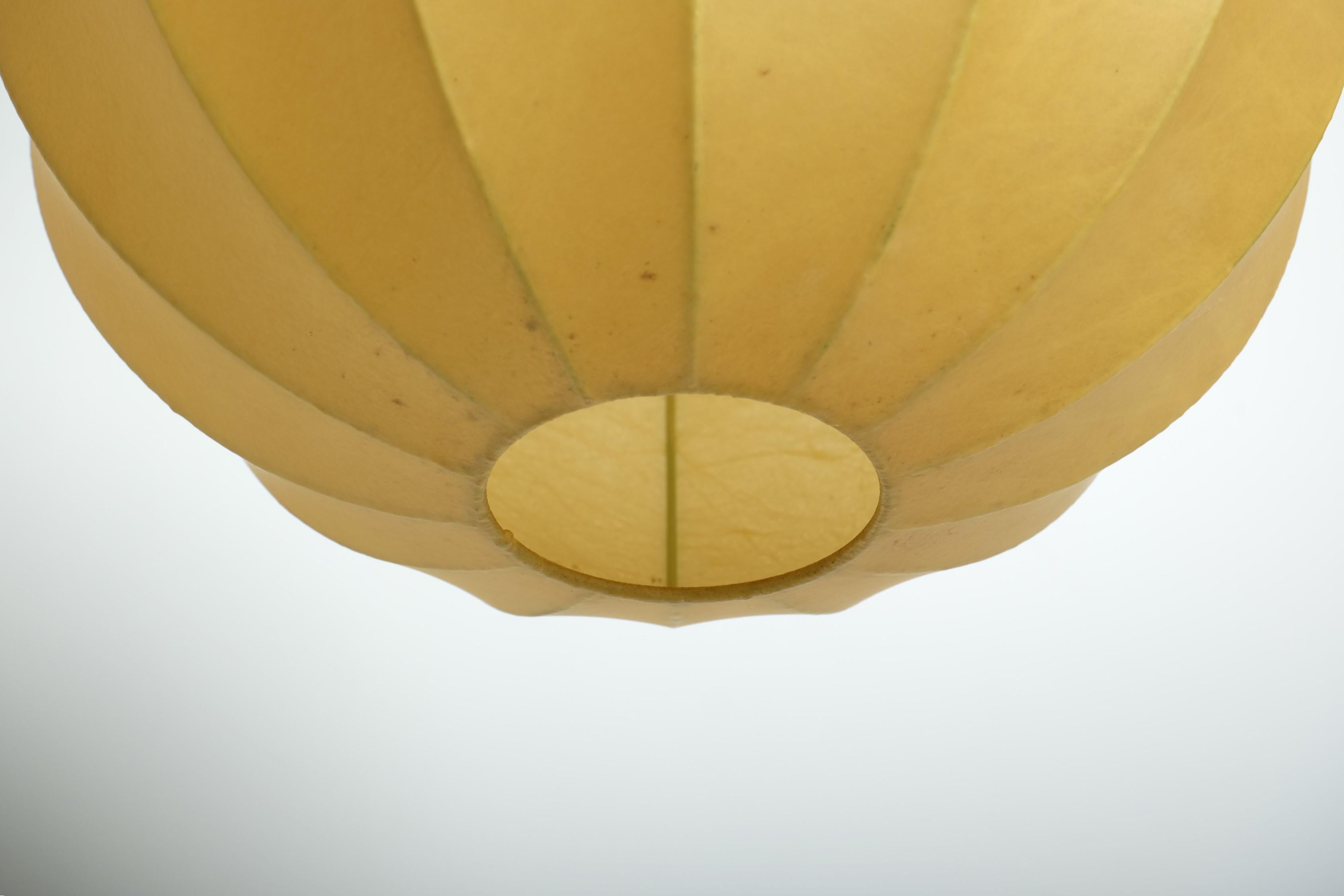 Mid-Century Modern Cocoon Pendant Light, Italy 1960s For Sale 11