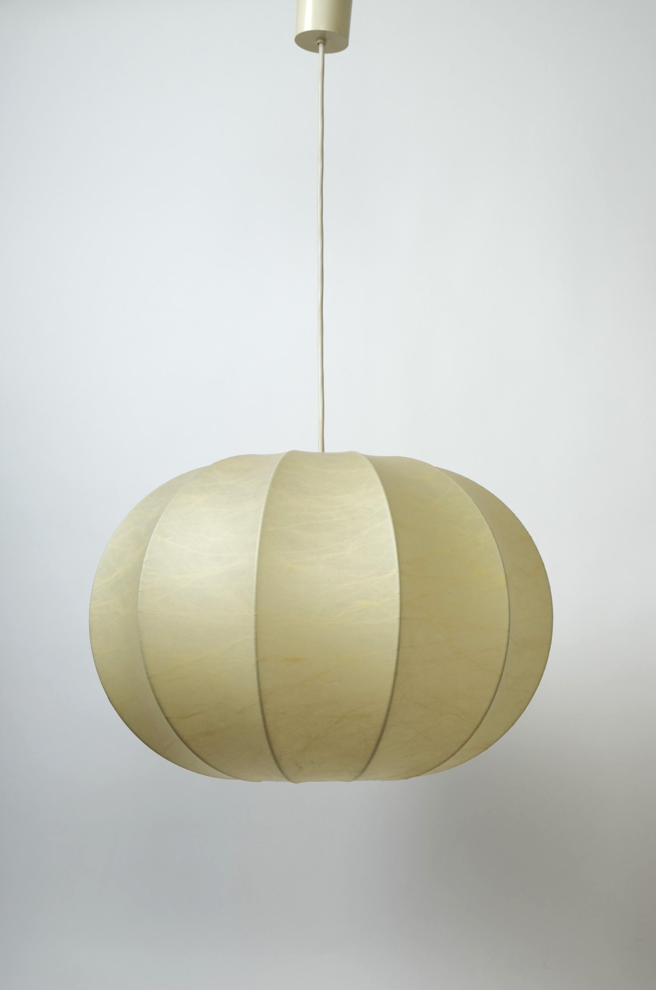 Mid-Century Modern Lampe pendante cocon moderne du milieu du siècle dernier, Italie, années 1960