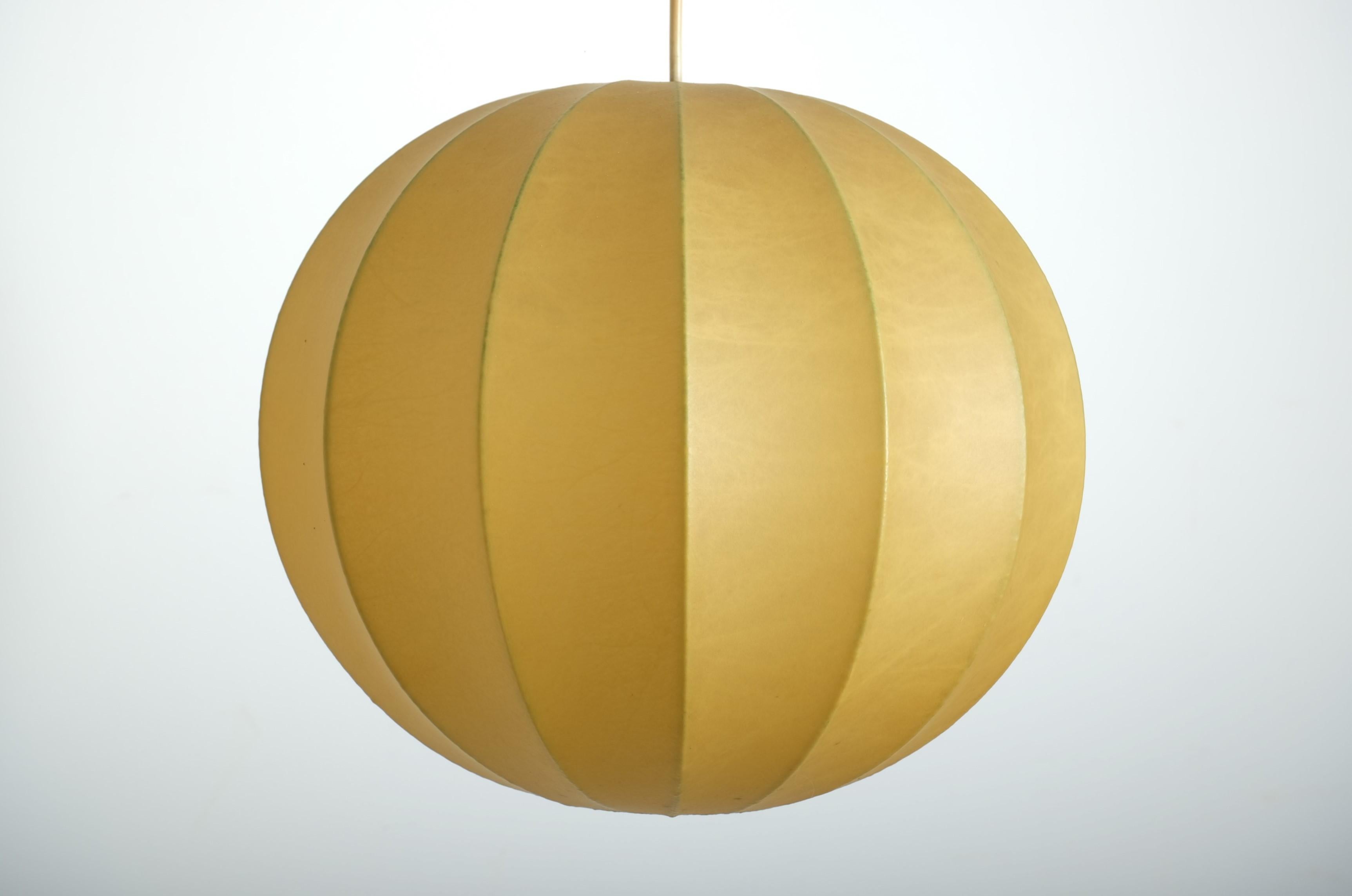 Mid-Century Modern Cocoon Pendant Light, Italy 1960s For Sale 1