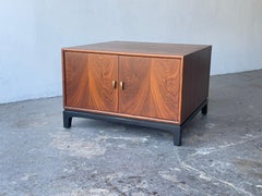 Mid-Century Modern Coffee / End Table Beautiful Wood Grain
