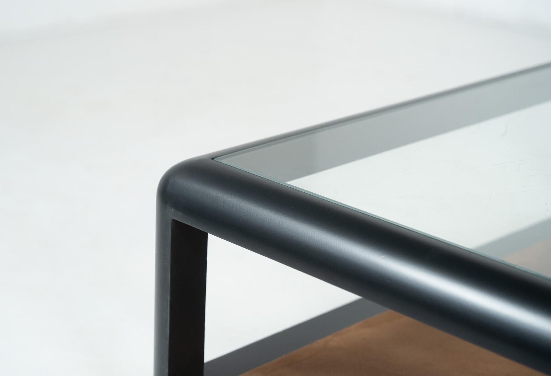 Mid-Century Modern Coffee Table attributed to Carlo Scarpa, Italy In Good Condition For Sale In Brussels, BE