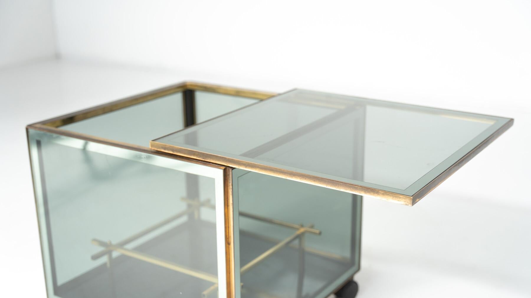 Mid-Century Modern Coffee Table/ Bar, Metal and Glass, 1970s For Sale 6