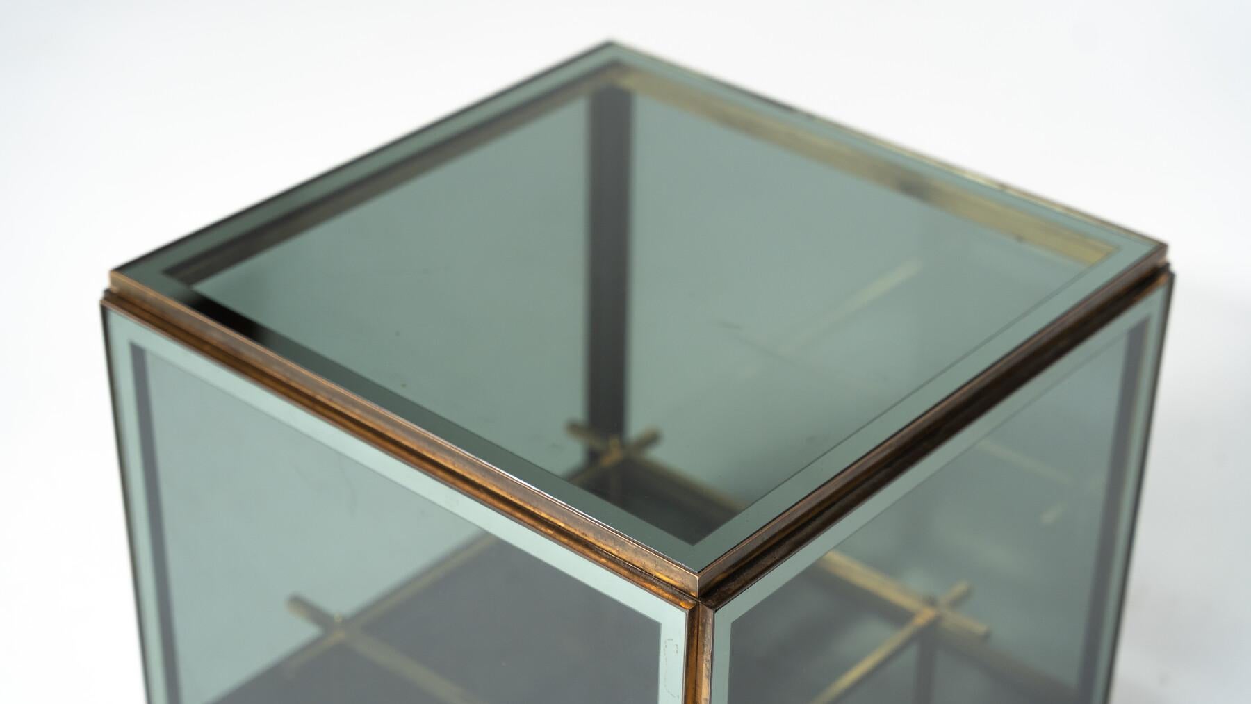 20th Century Mid-Century Modern Coffee Table/ Bar, Metal and Glass, 1970s For Sale