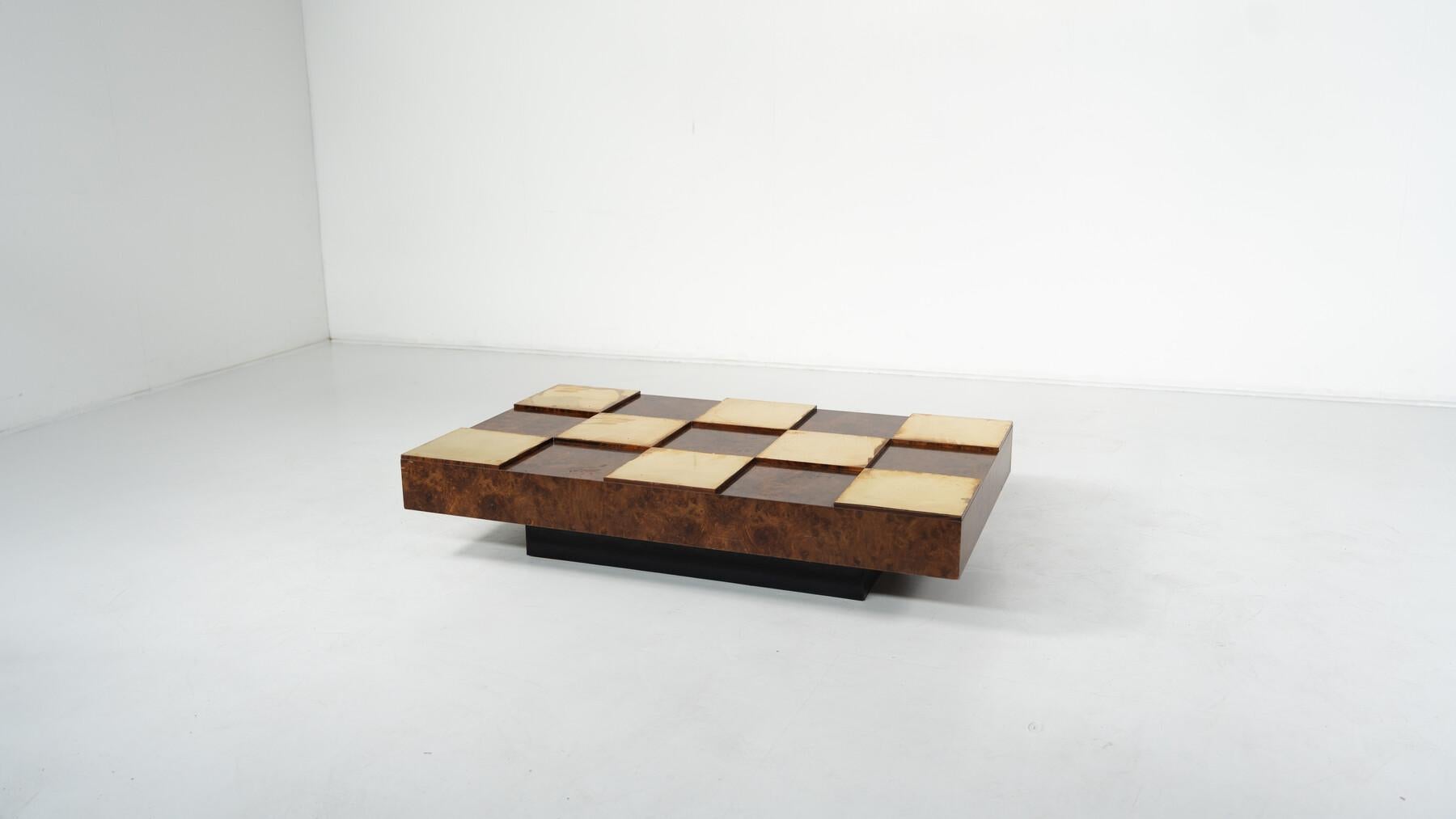 Mid-Century Modern Coffee Table, Brass and Burl Wood, Italy, 1970s For Sale 2