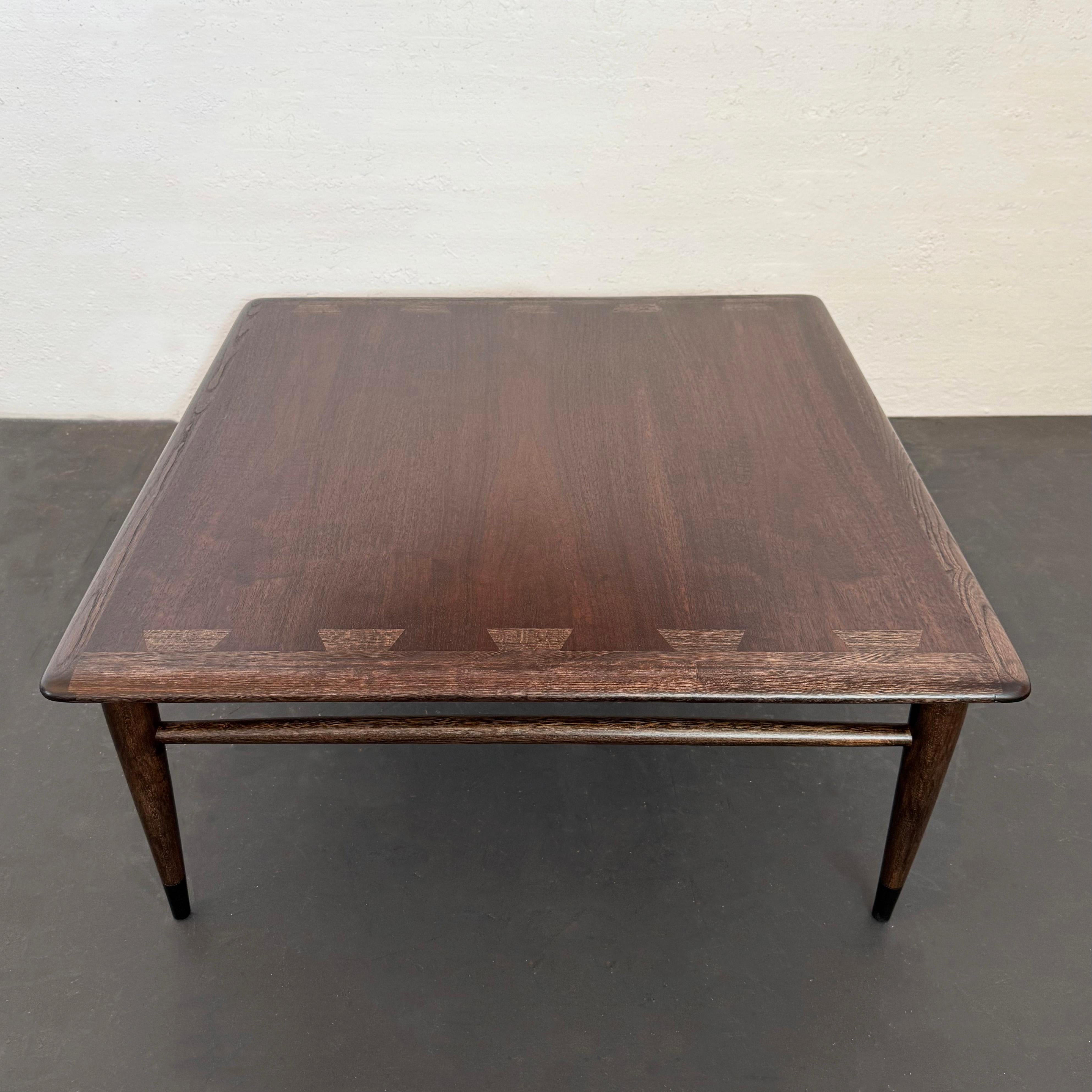 American Mid-Century Modern Coffee Table By Andre Bus For Lane Acclaim For Sale
