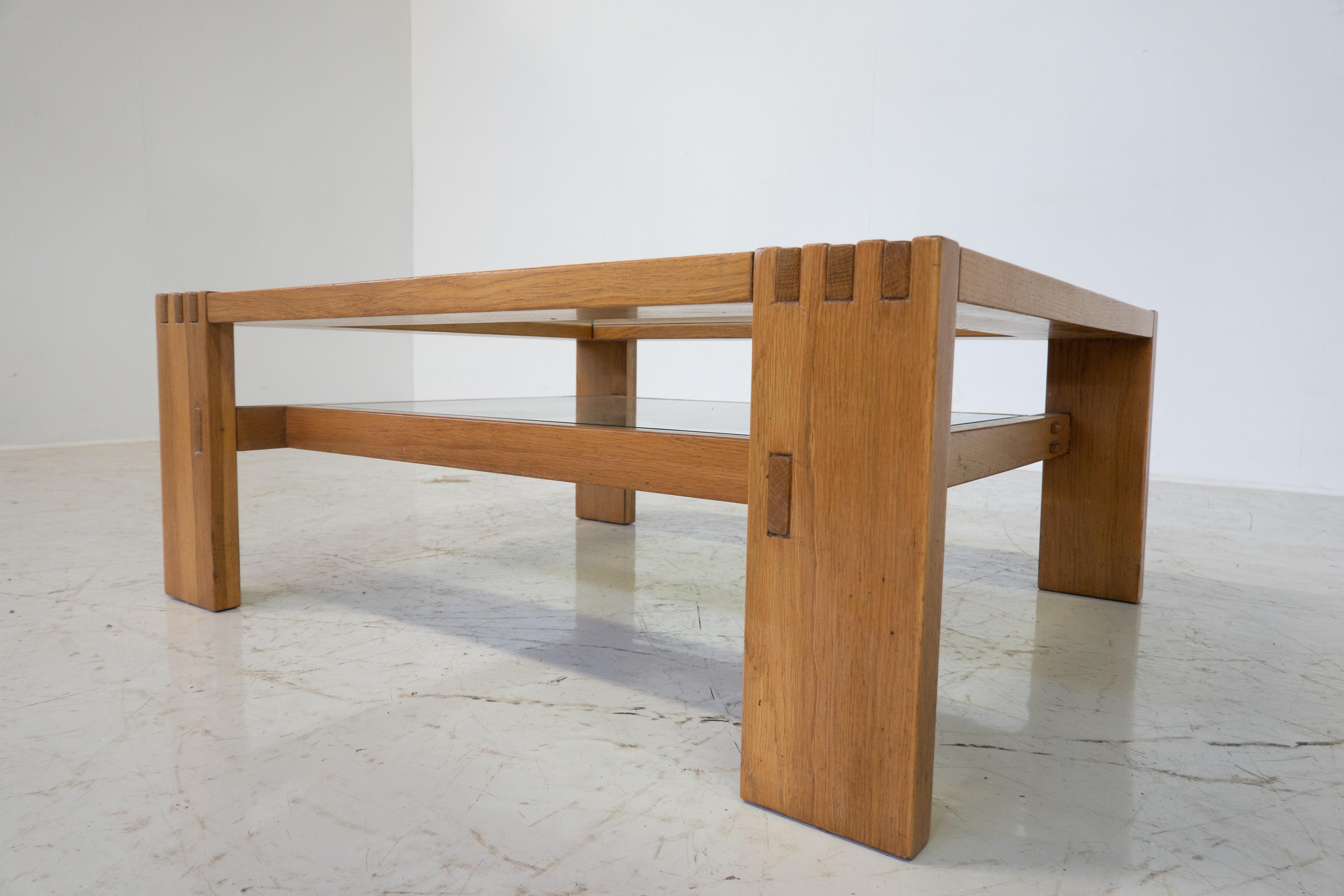 Mid-Century Modern Coffee Table by Guiseppe Rivadossi, Wood and Glass, Italy In Good Condition For Sale In Brussels, BE