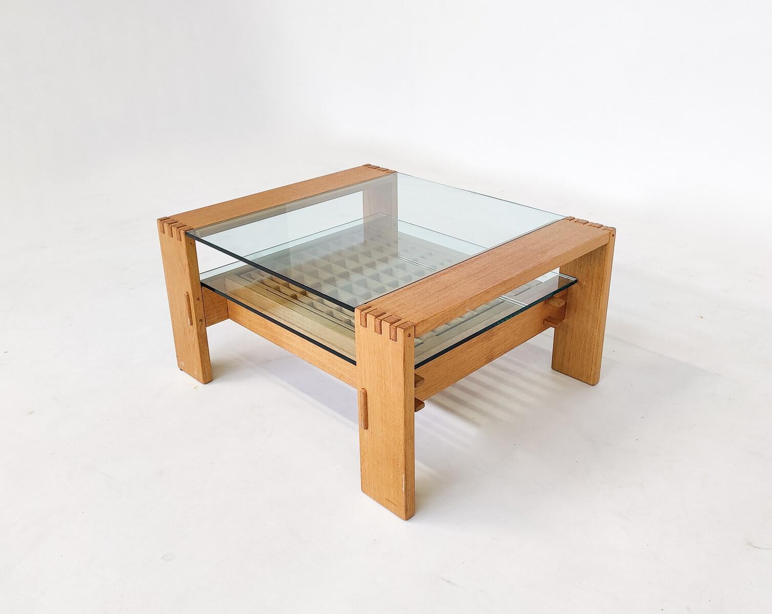 Table basse moderne du milieu du siècle dernier de Guiseppe Rivadossi, bois et verre, Italie en vente 3