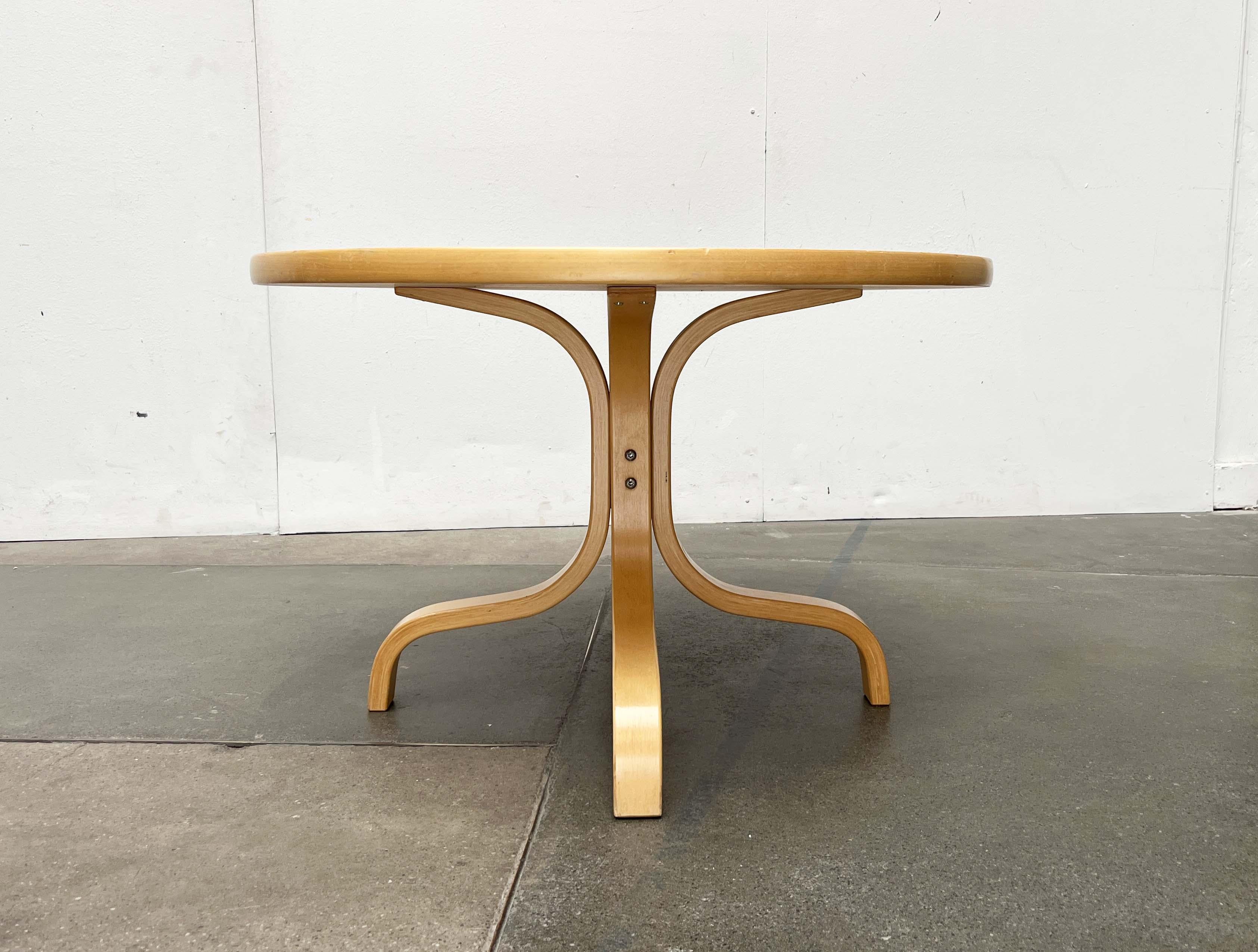 Mid-Century Modern Table basse moderne du milieu du siècle par Ilmari Lappalainen pour Asko, Finlande, années 1960 en vente