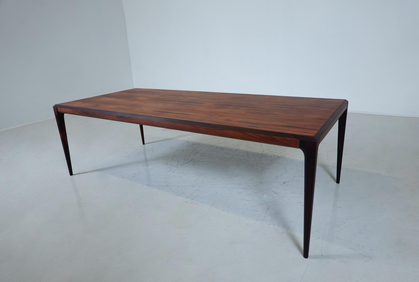 Wood Mid-Century Modern Coffee Table by Johannes Andersen by Silkeborg, 1960s For Sale