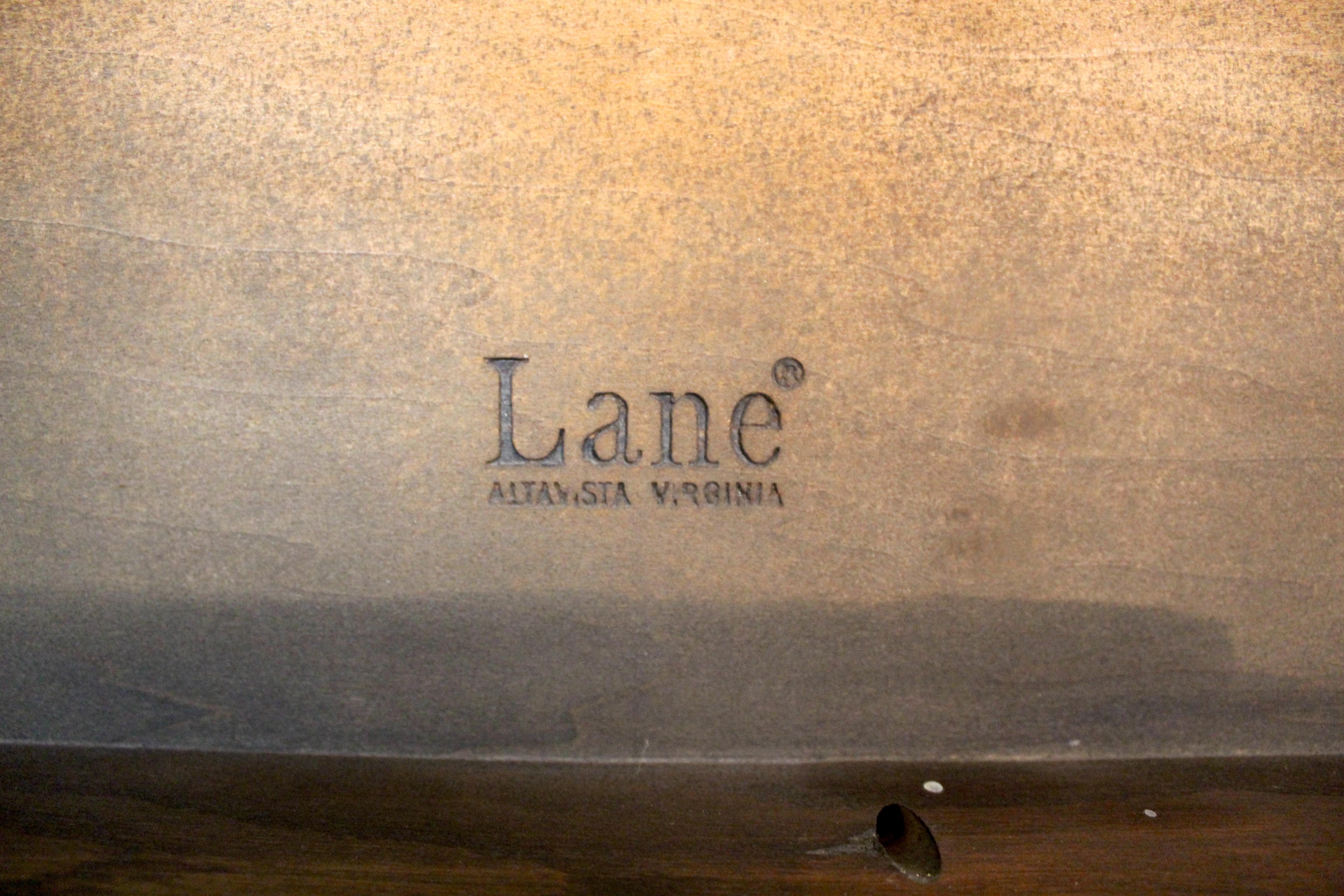 Mid-Century Modern Coffee Table by Lane in Oak and Walnut For Sale 4