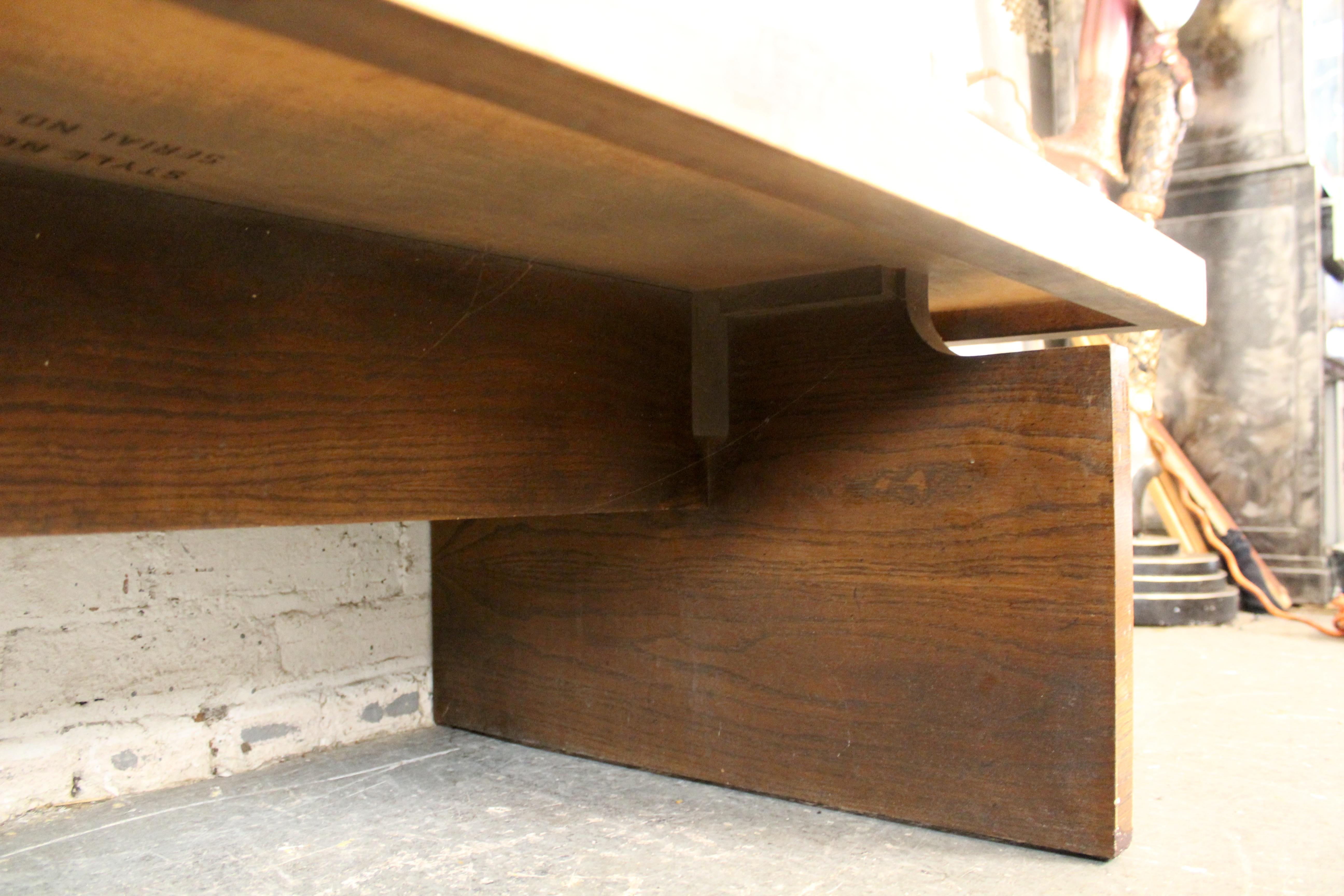 Mid-Century Modern Coffee Table by Lane in Oak and Walnut For Sale 2