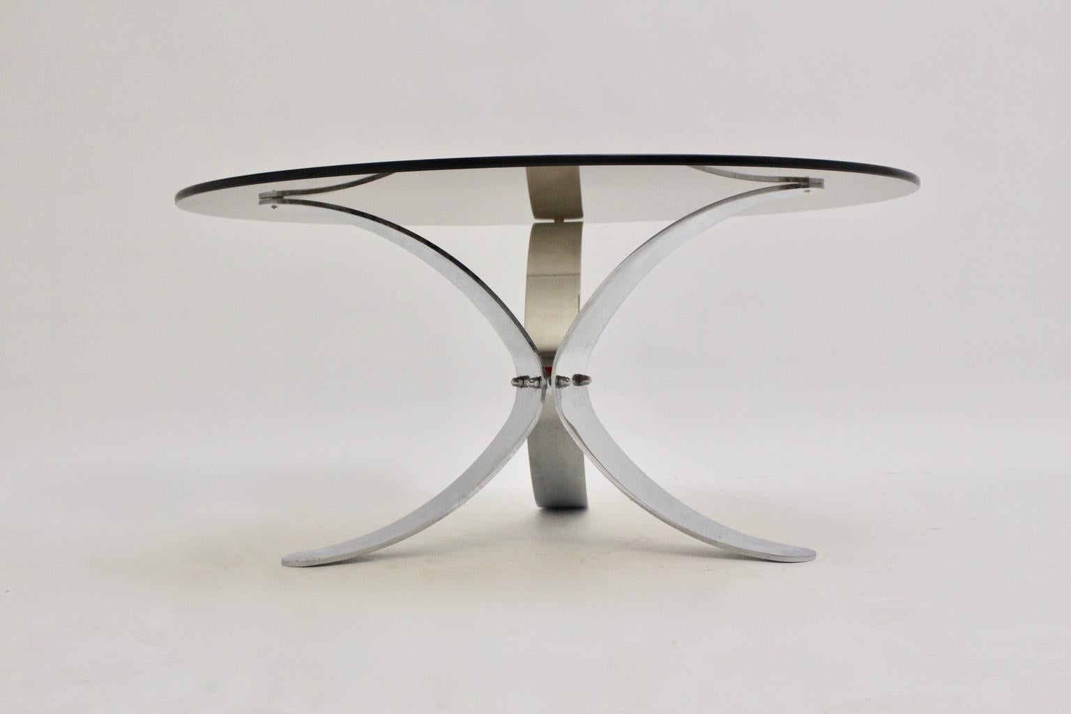 Table basse moderne du milieu du siècle dernier en métal chromé et verre fumé, Allemagne en vente 1