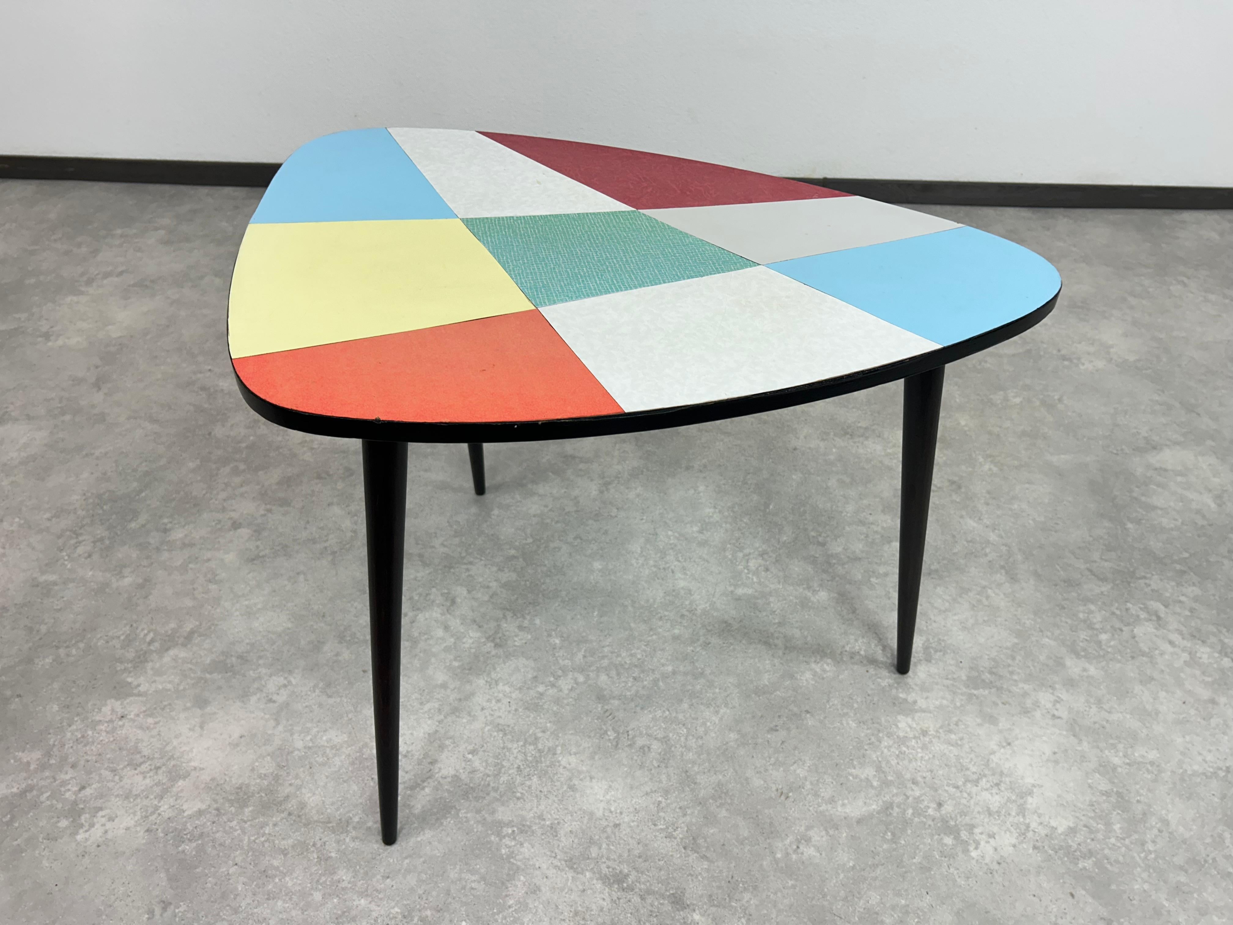 Mid-Century Modern Mid-century modern coffee table For Sale