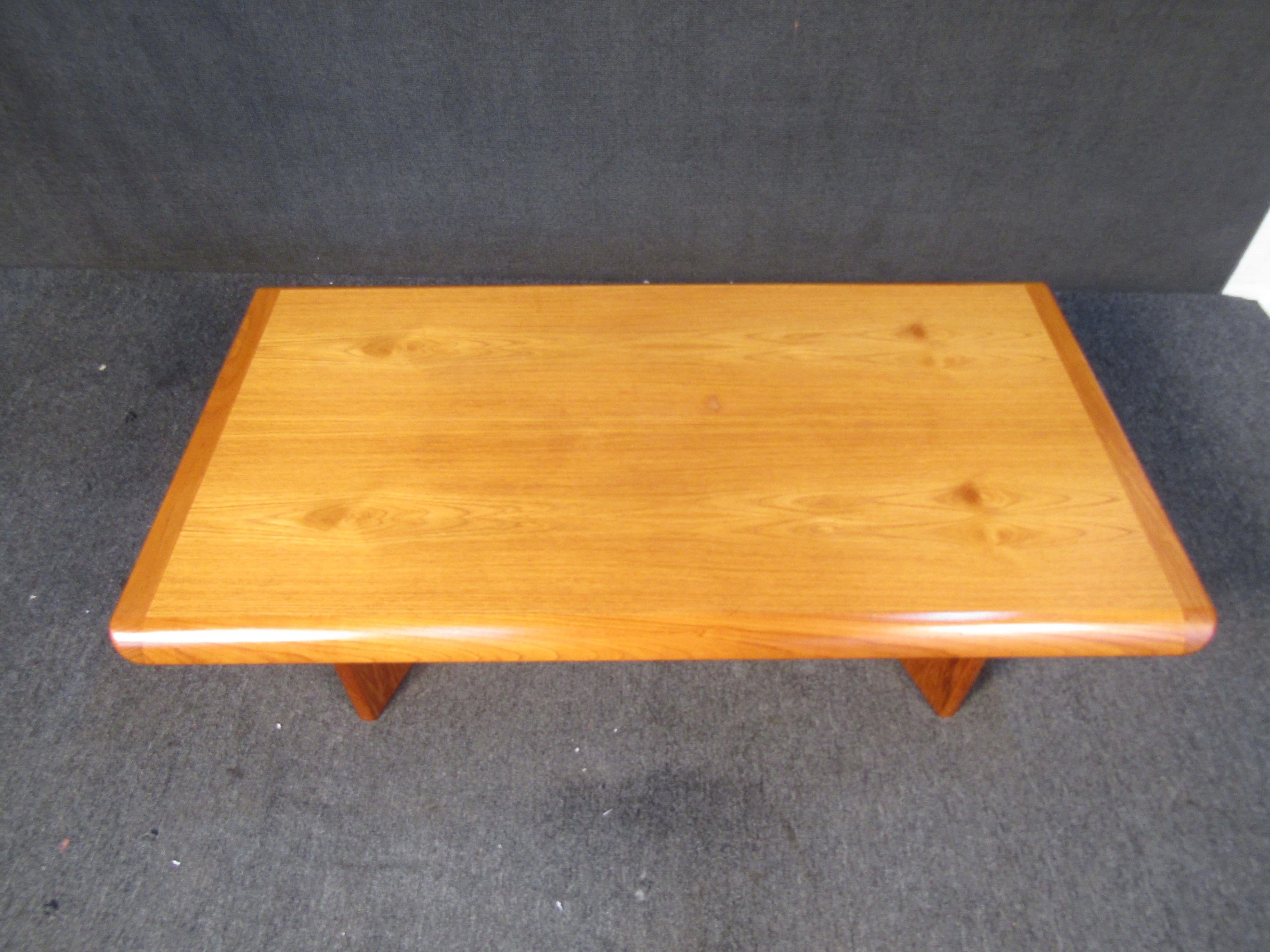 Brutalist Mid-Century Modern Coffee Table For Sale