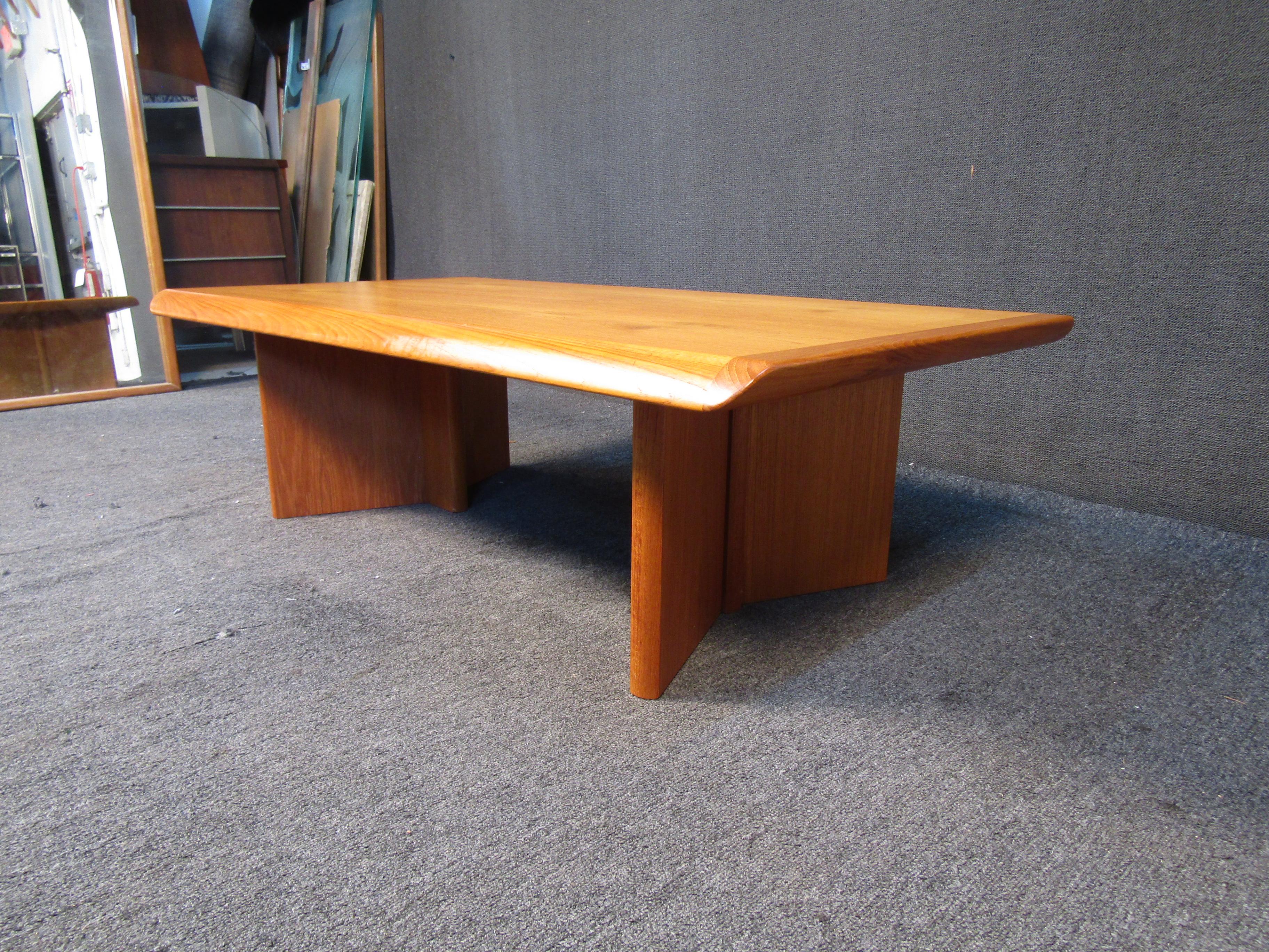 Canadian Mid-Century Modern Coffee Table For Sale