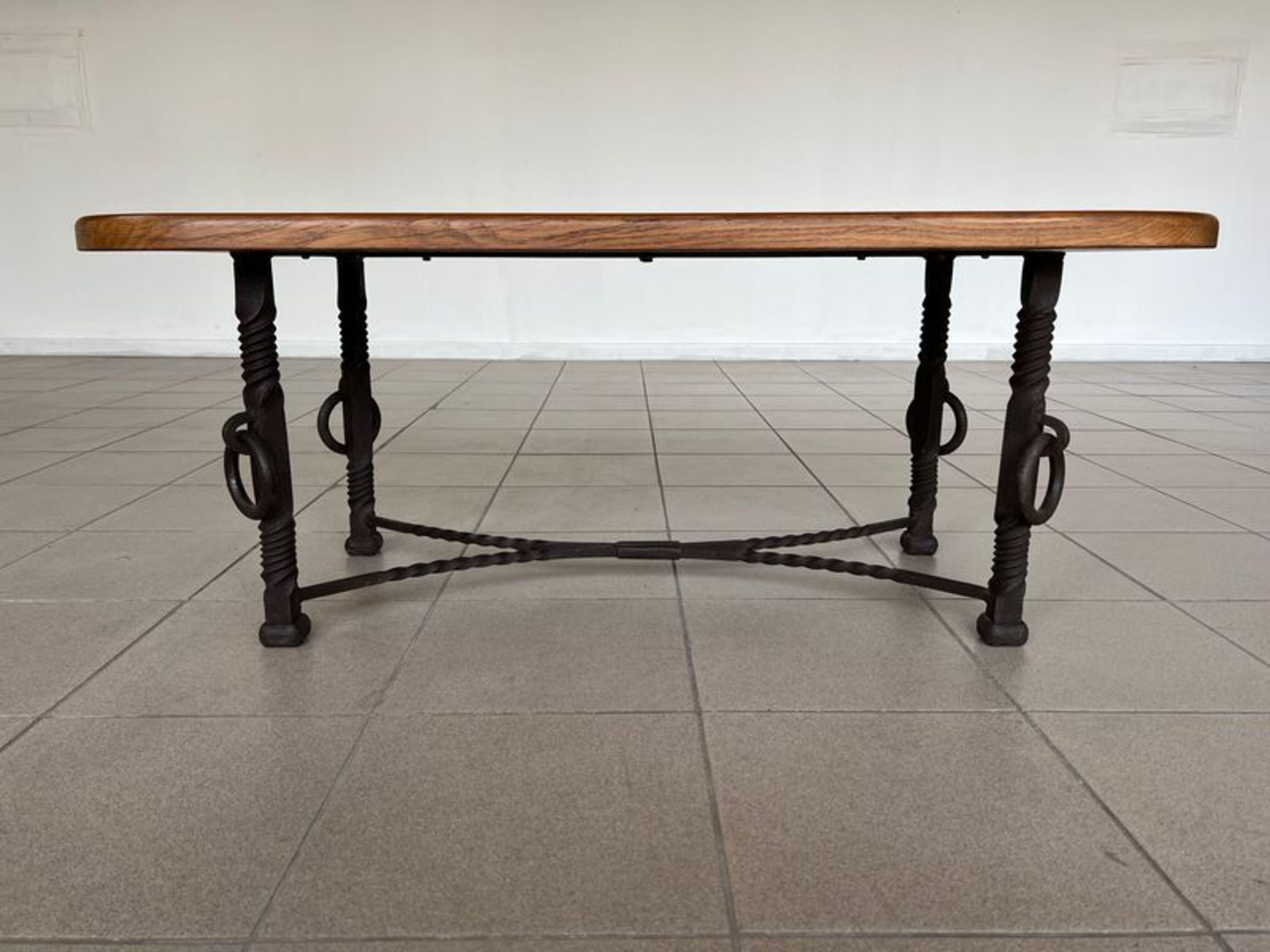 20th Century Mid-Century Modern Coffee Table For Sale