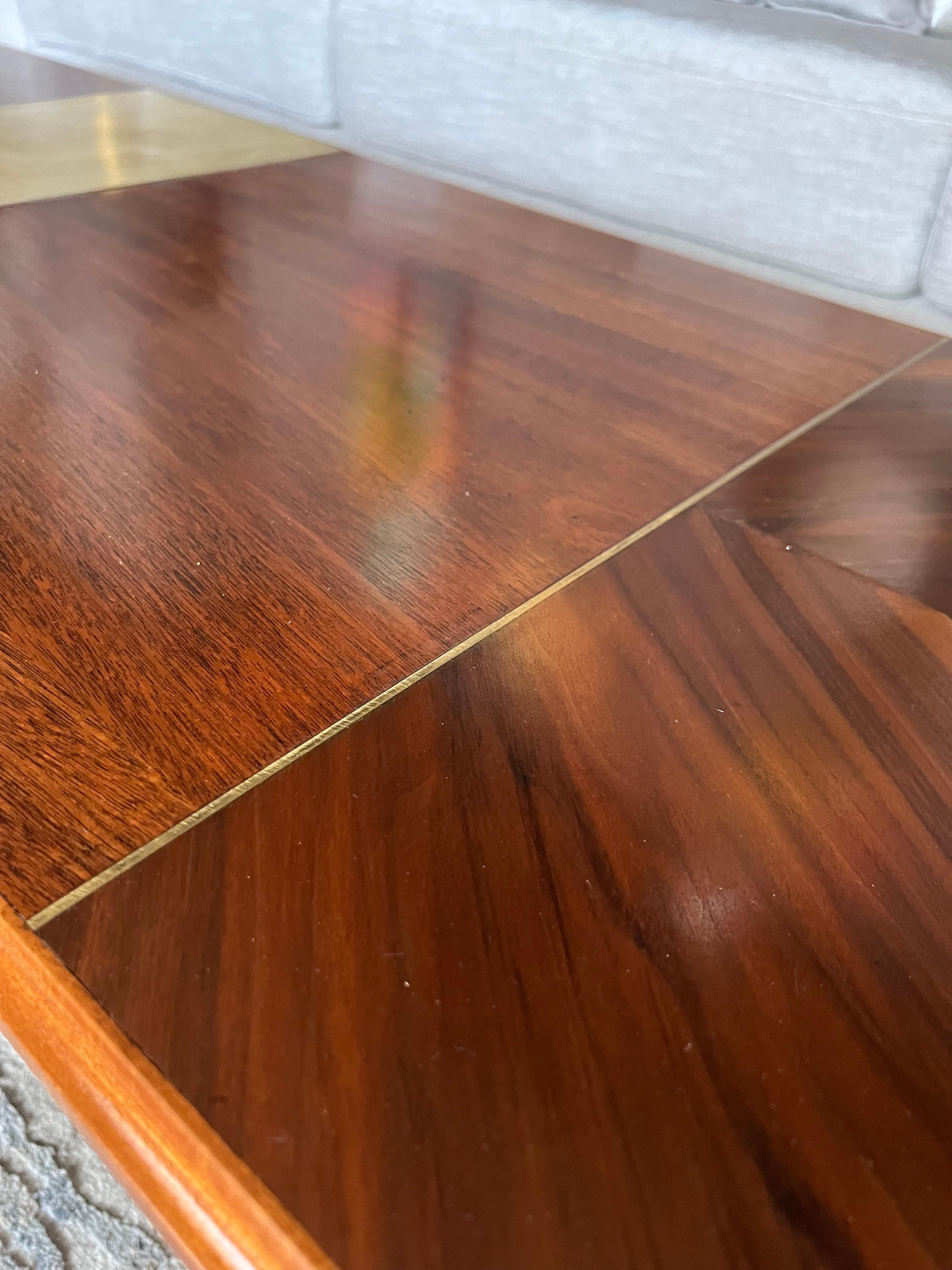 Mid-Century Modern Coffee Table For Sale 2