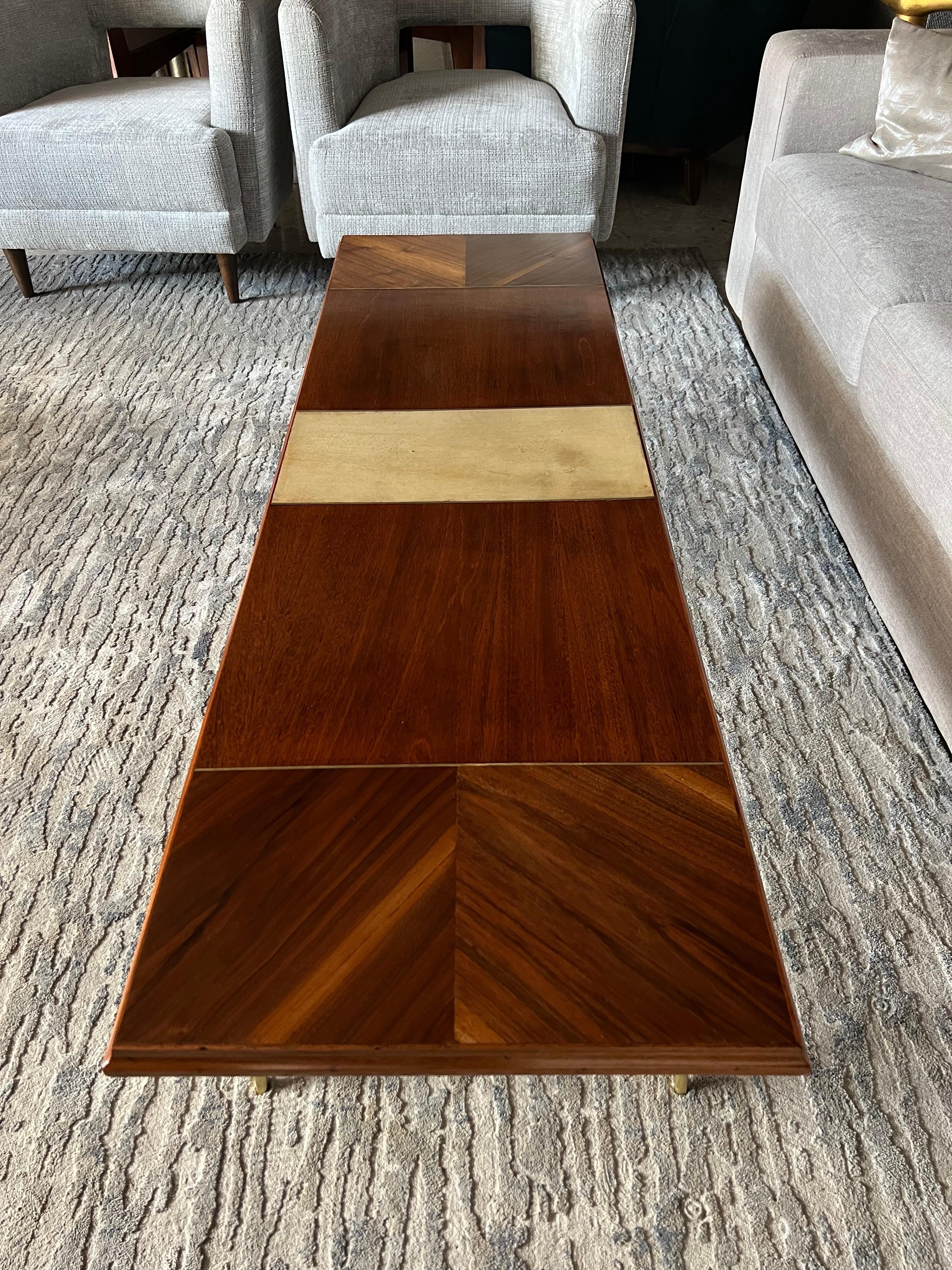 Mid-Century Modern Coffee Table For Sale 3