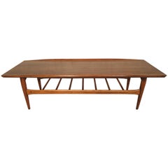 Mid-Century Modern Coffee Table at 1stdibs