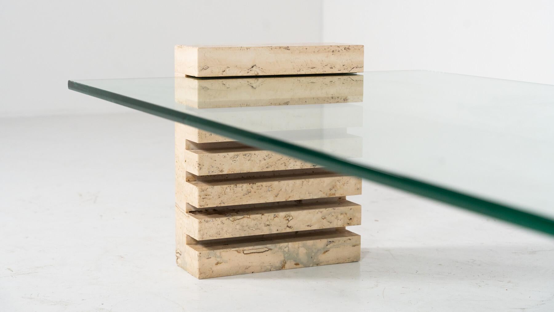 Table basse moderne du milieu du siècle, verre et travertin, Italie, 1970S en vente 10
