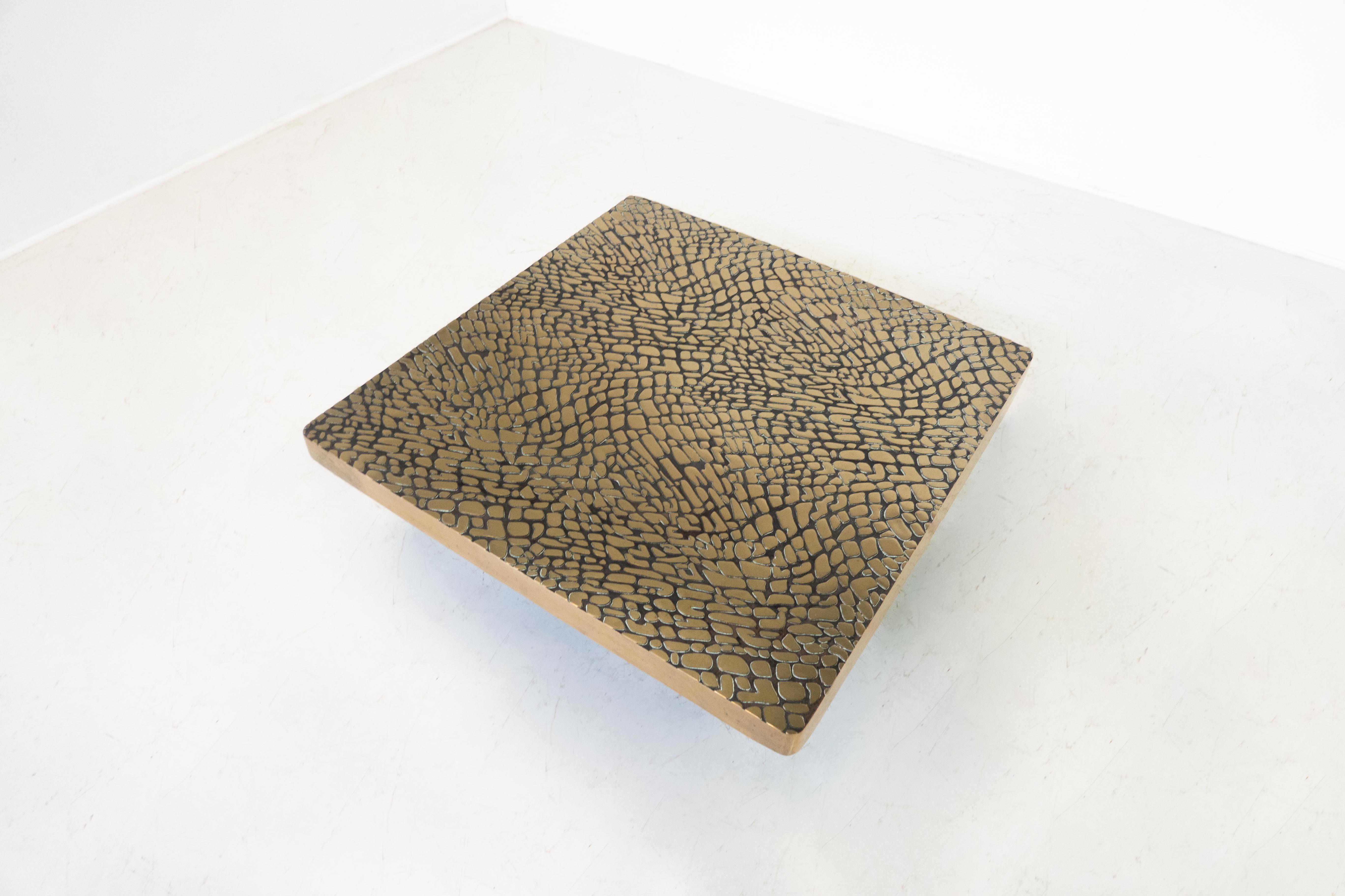 Fin du 20e siècle Table basse moderne du milieu du siècle en bronze, Belgique en vente