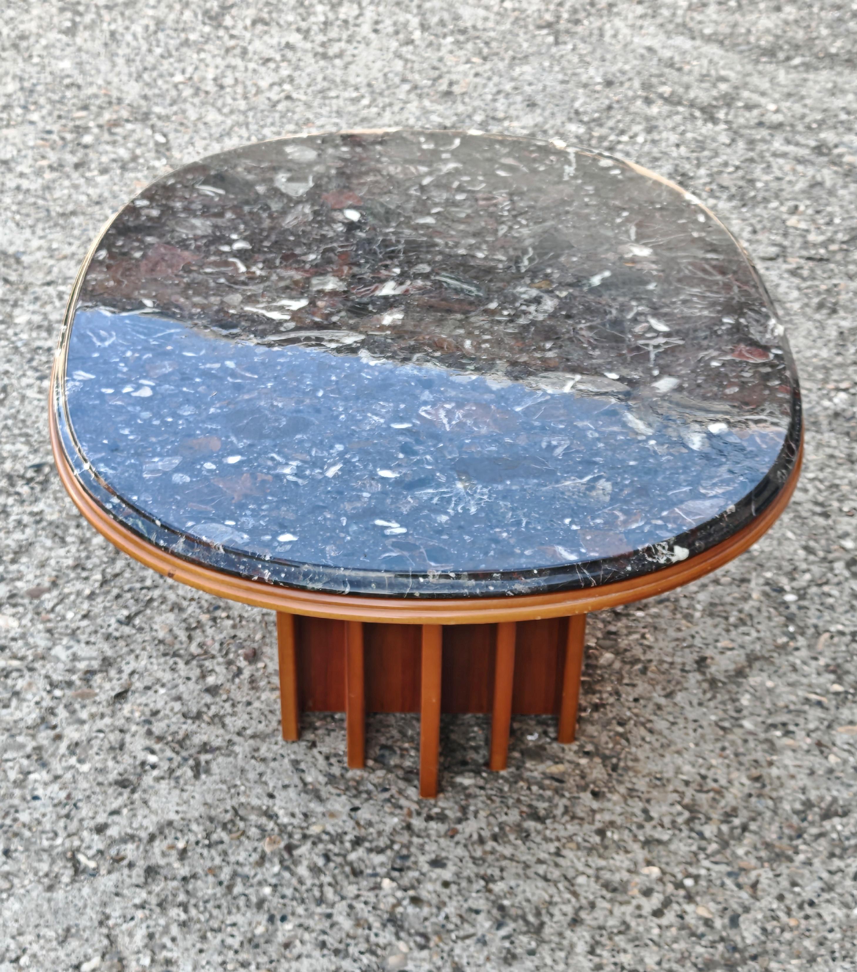Mid Century Modern Coffee Table in Cherry Wood and Granite Top, Denmark 1970s For Sale 2