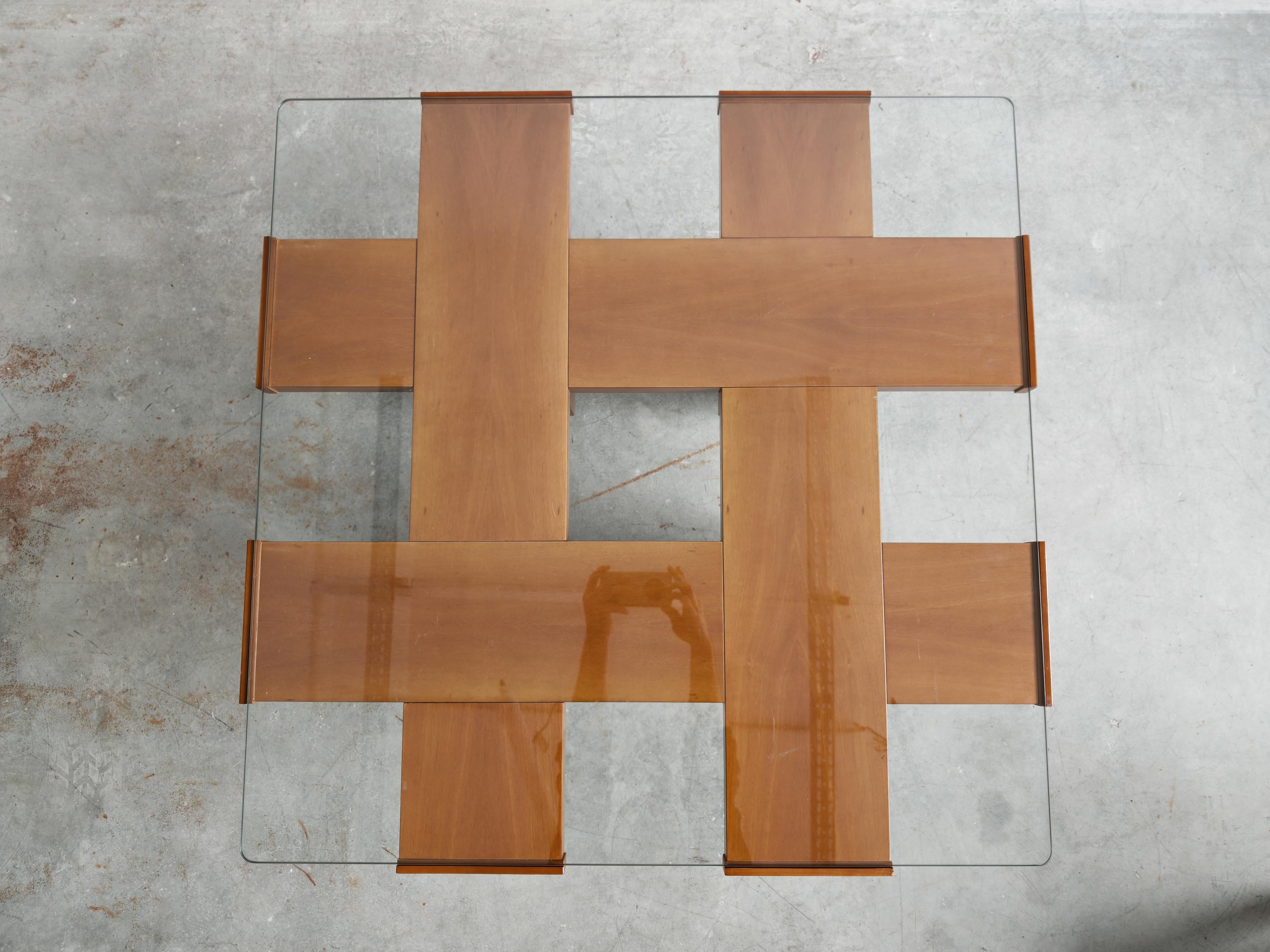 Mid Century Modern Coffee Table in elm wood with grid motif by Marco Zanuso For Sale 5