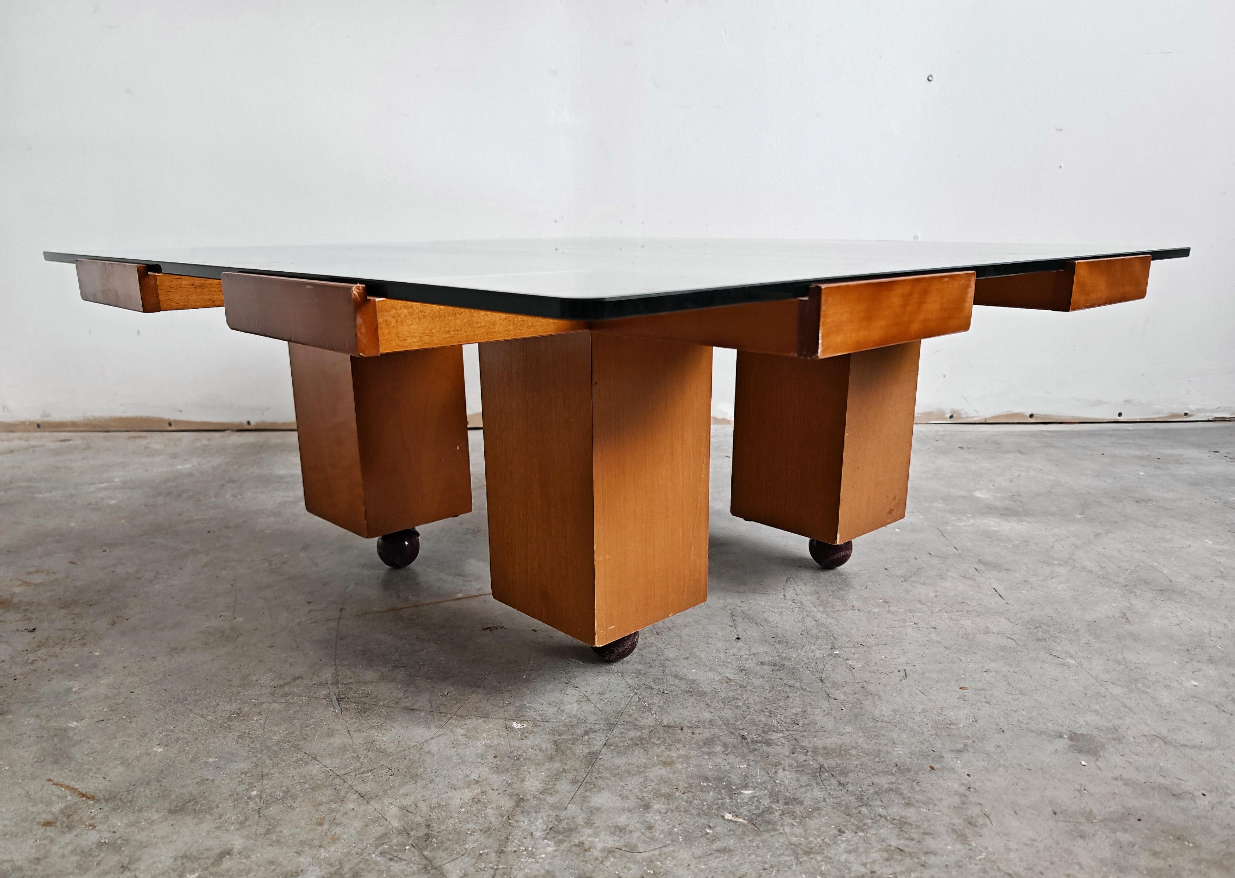Italian Mid Century Modern Coffee Table in elm wood with grid motif by Marco Zanuso For Sale