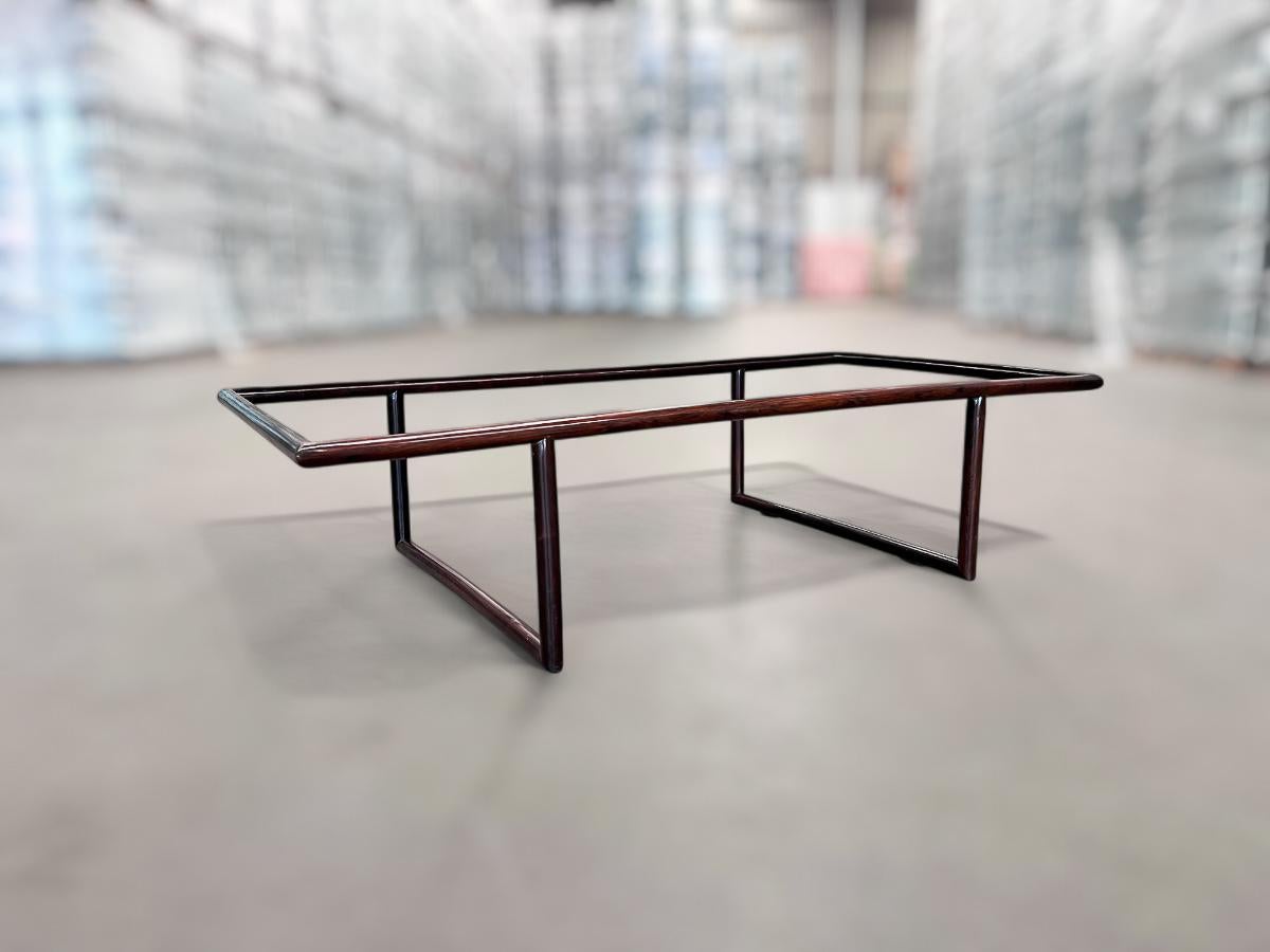 Table basse moderne du milieu du siècle en bois de feuillus et verre, Joaquim Tenreiro, vers les années 1960 en vente 5